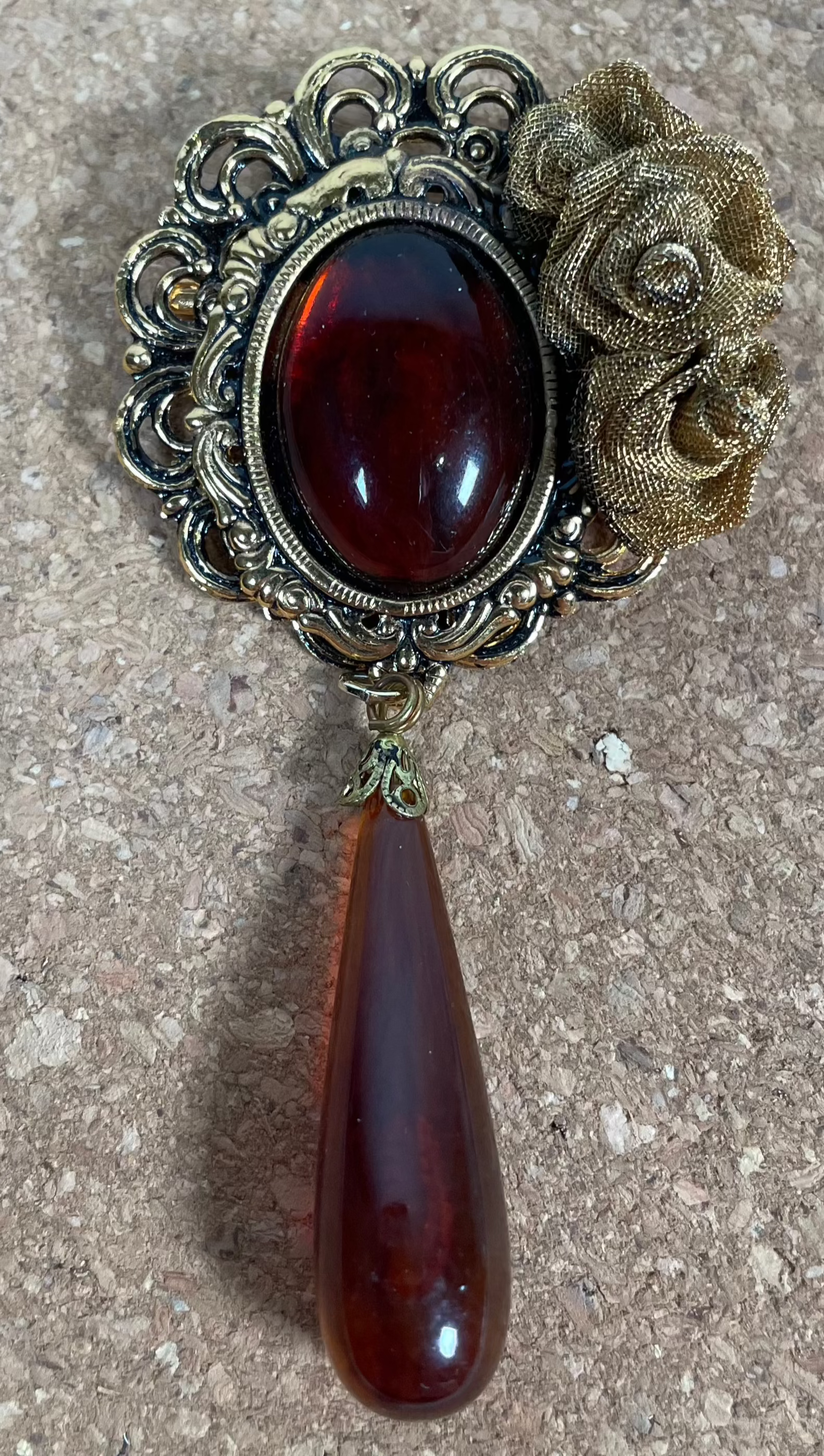 Vintage Byblos Brooch – Faux Amber & Gold Mesh Rose