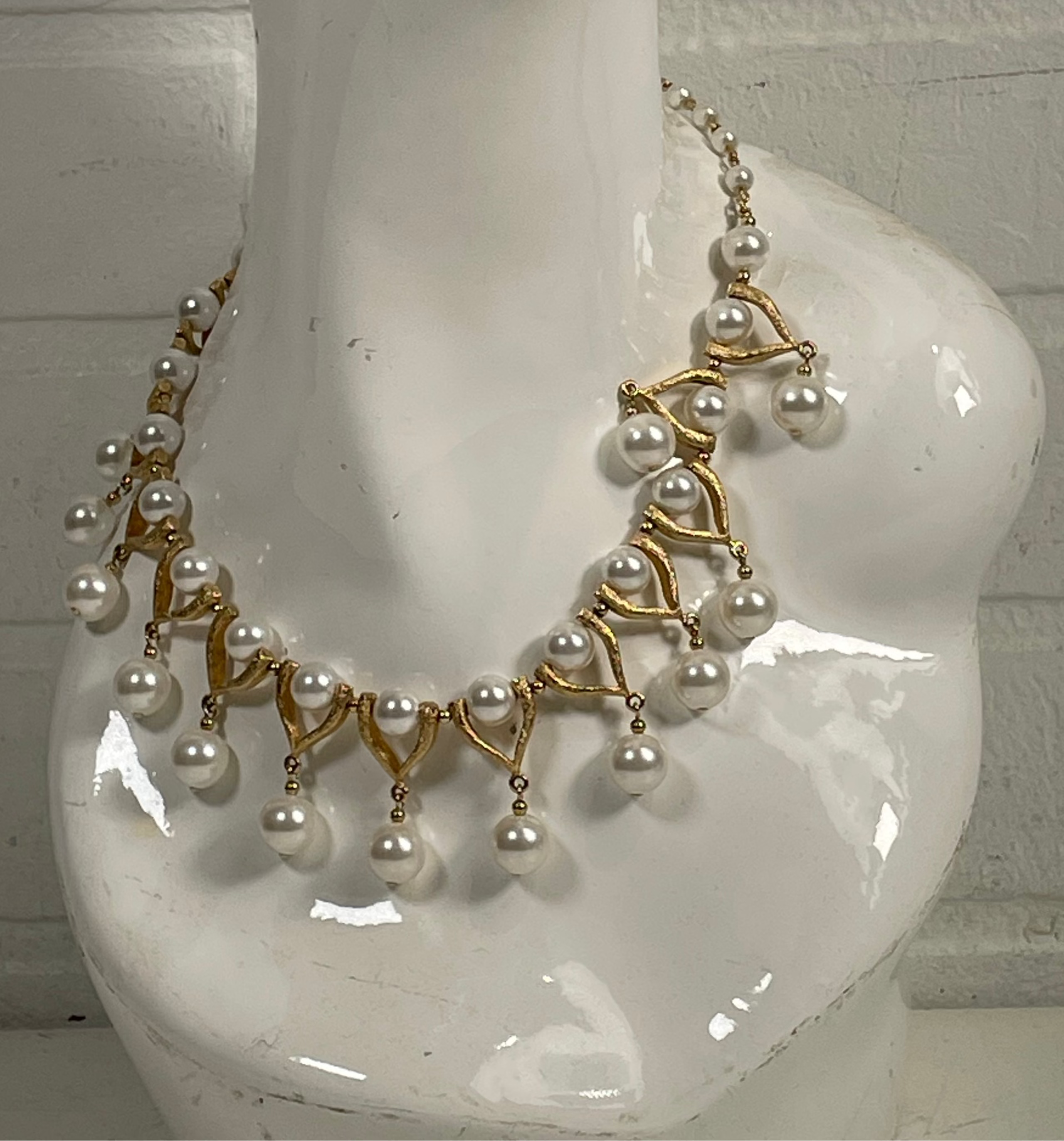 Vintage 1950s François Faux Pearl Necklace – Textured Gold Tone Fringe