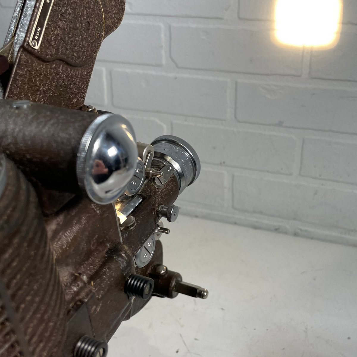 1930s Bell & Howell Filmo Model U 16mm Movie Projector – Éco-Dépôt Montréal