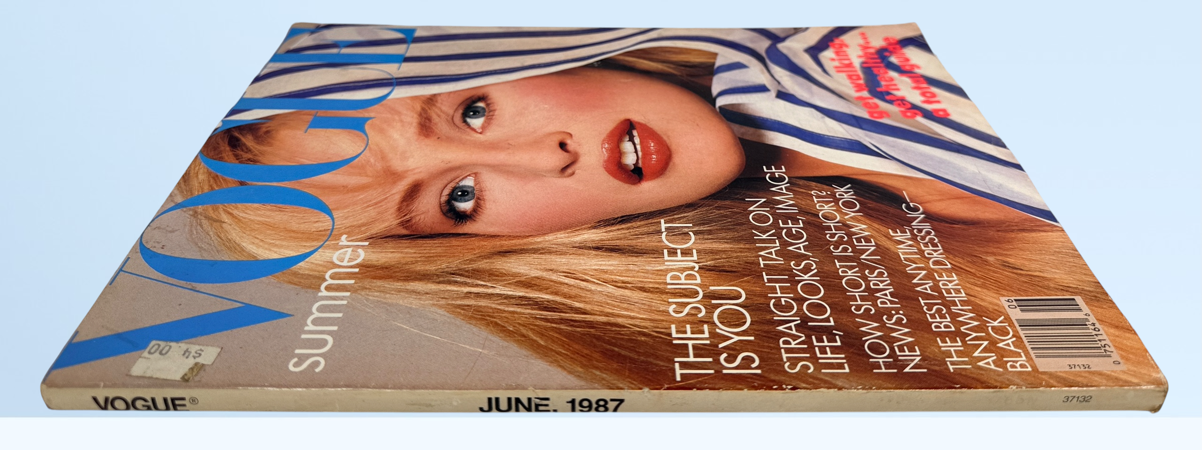 Original Vogue Magazine June 1987 featuring Paris and Milan runway collections, luxury fashion advertising, beauty features and iconic late-1980s style.