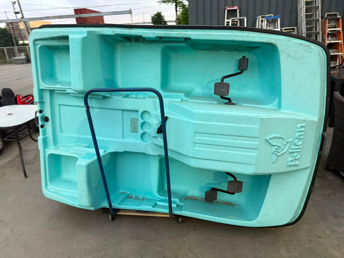 Pelican 4-seat pedal boat in durable RAM-X polyethylene. Family-sized pédalo with steering and pedal drive. Local pickup only from Eco Depot Montreal.