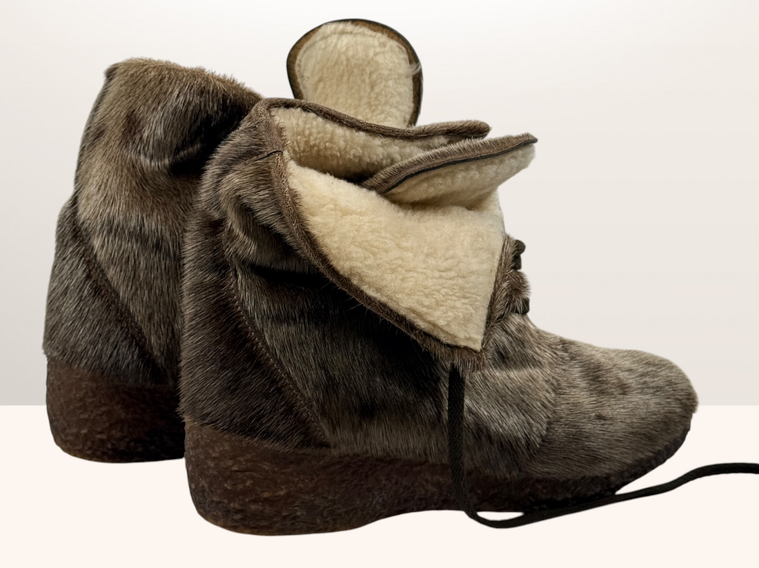 Vintage Pajar Canada genuine sealskin winter boots with genuine shearling lining. Women’s size 6. Authentic Canadian-made cold weather footwear in very good condition.