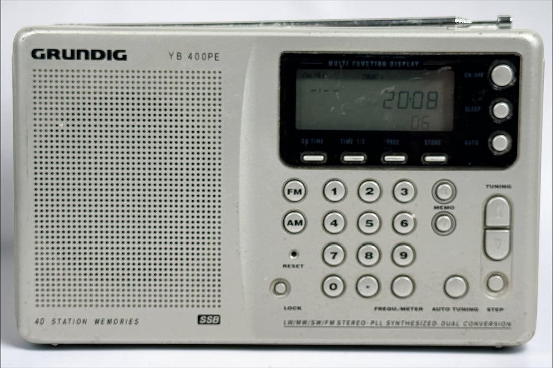 Vintage Grundig Yacht Boy 400 PE world band radio with SSB, digital tuning, FM, AM, LW and shortwave reception. A classic portable receiver for collectors and DX enthusiasts.