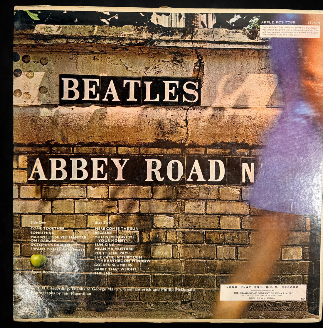 Original Indian pressing of The Beatles Abbey Road on Apple Records PCS 7088. Rare EMI India stereo LP with iconic cover, highly collectible for Beatles fans worldwide.