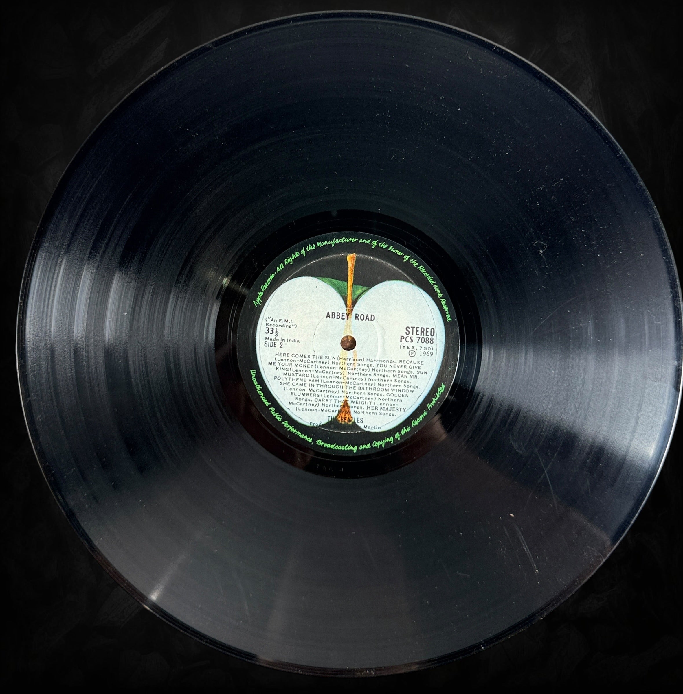 Original Indian pressing of The Beatles Abbey Road on Apple Records PCS 7088. Rare EMI India stereo LP with iconic cover, highly collectible for Beatles fans worldwide.