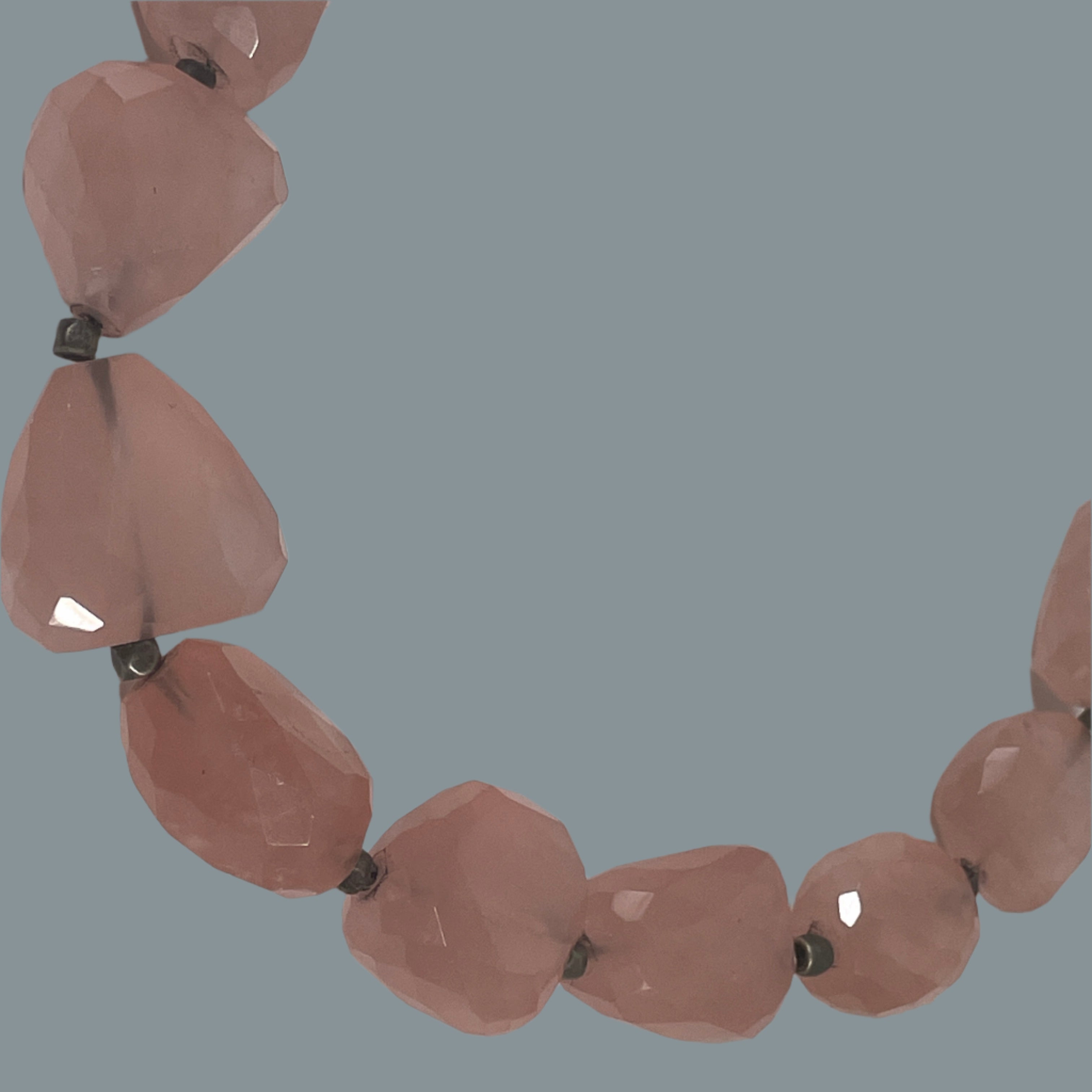 Collier en quartz rose – Perles de pierres précieuses à facettes, enfilées à la main, style vintage