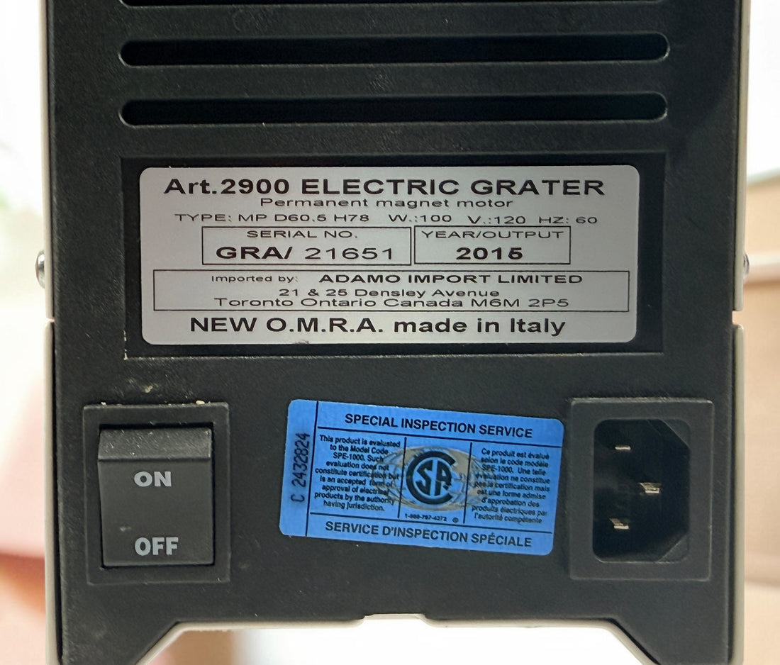 Italian-made OMRA Art. 2900 electric cheese grater with original box. Ideal for Parmesan, Pecorino, breadcrumbs, and other hard foods. Tested and working.