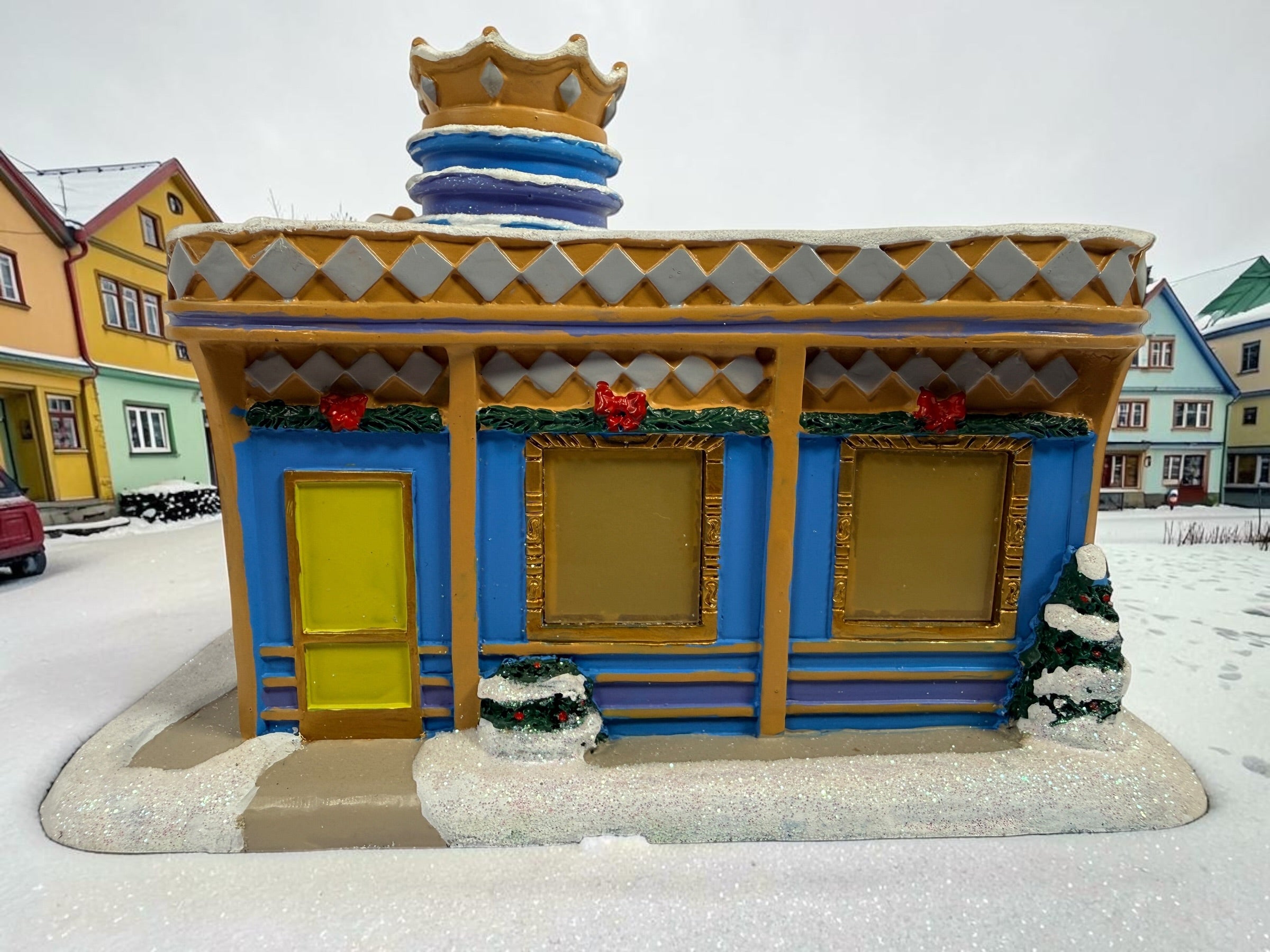 Official 2008 Hawthorne Village Elvis Presley Rock ‘n’ Roll Holiday Village “The King’s” Deli collectible. Great display piece. Bulb, wiring and light cord not included.