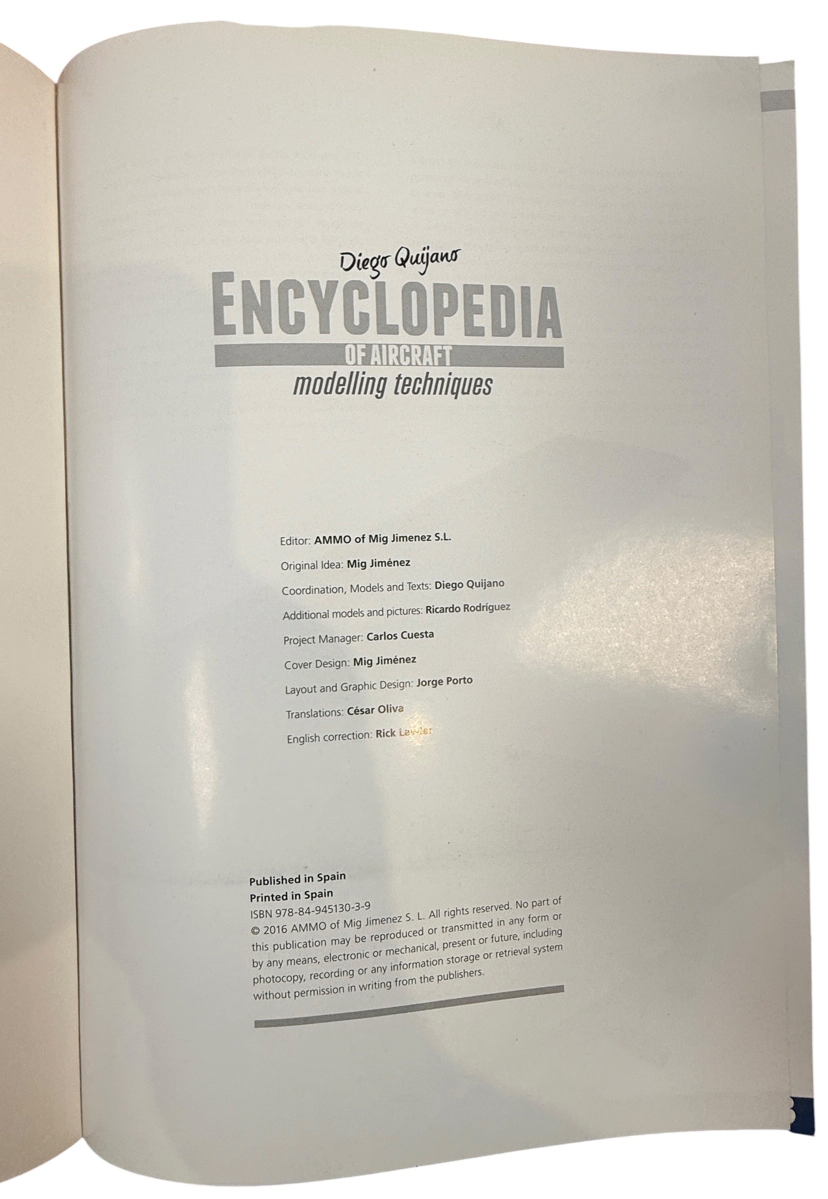Complete 6-volume Encyclopedia of Aircraft Modelling Techniques by Diego Quijano. AMMO of Mig Jimenez aircraft modelling reference book set, printed in Spain.