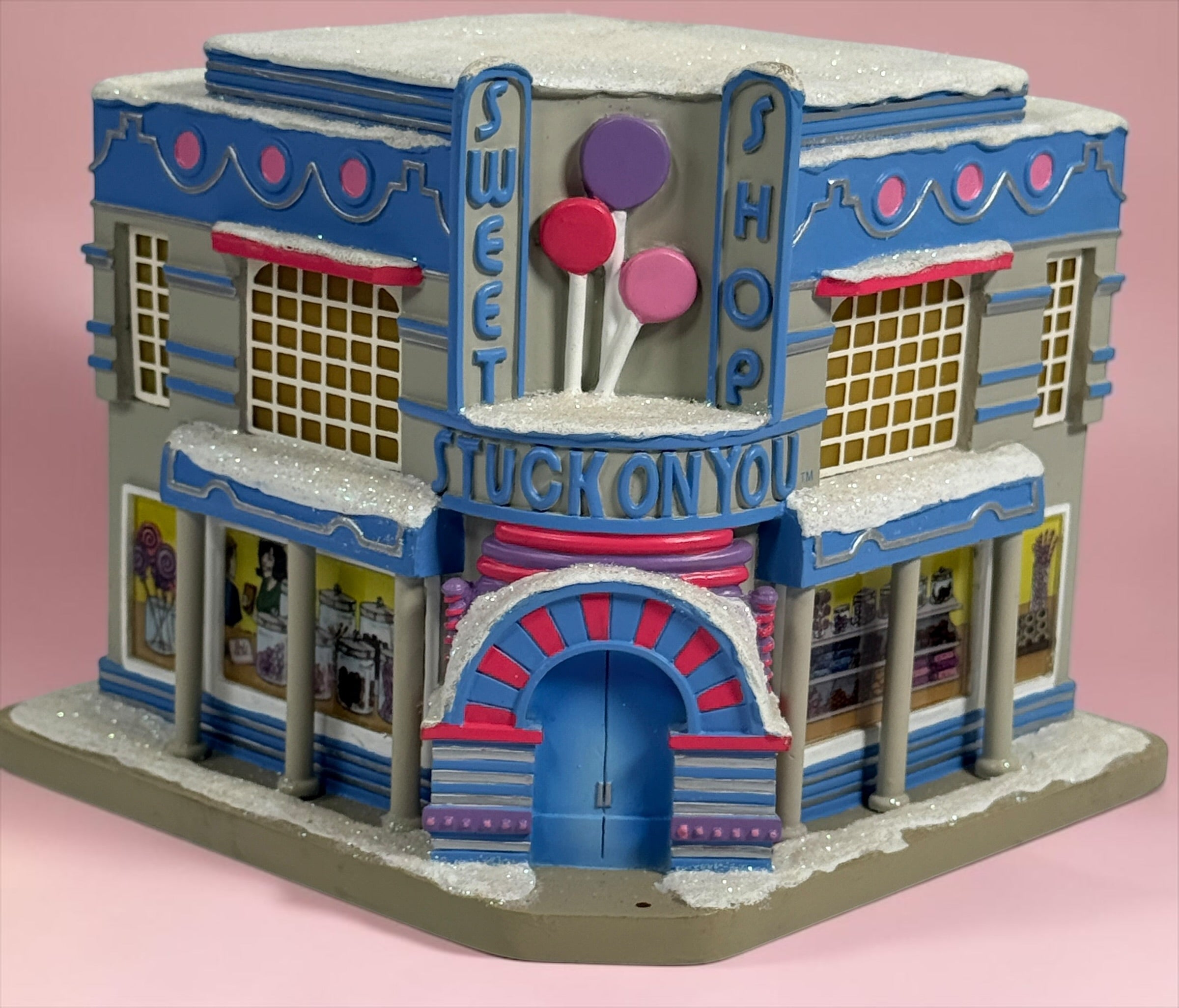 Retired 2006 Hawthorne Village Elvis Presley Stuck On You Candy Shop from the Rock ‘n’ Roll Holiday Village collection. Light cord not included.