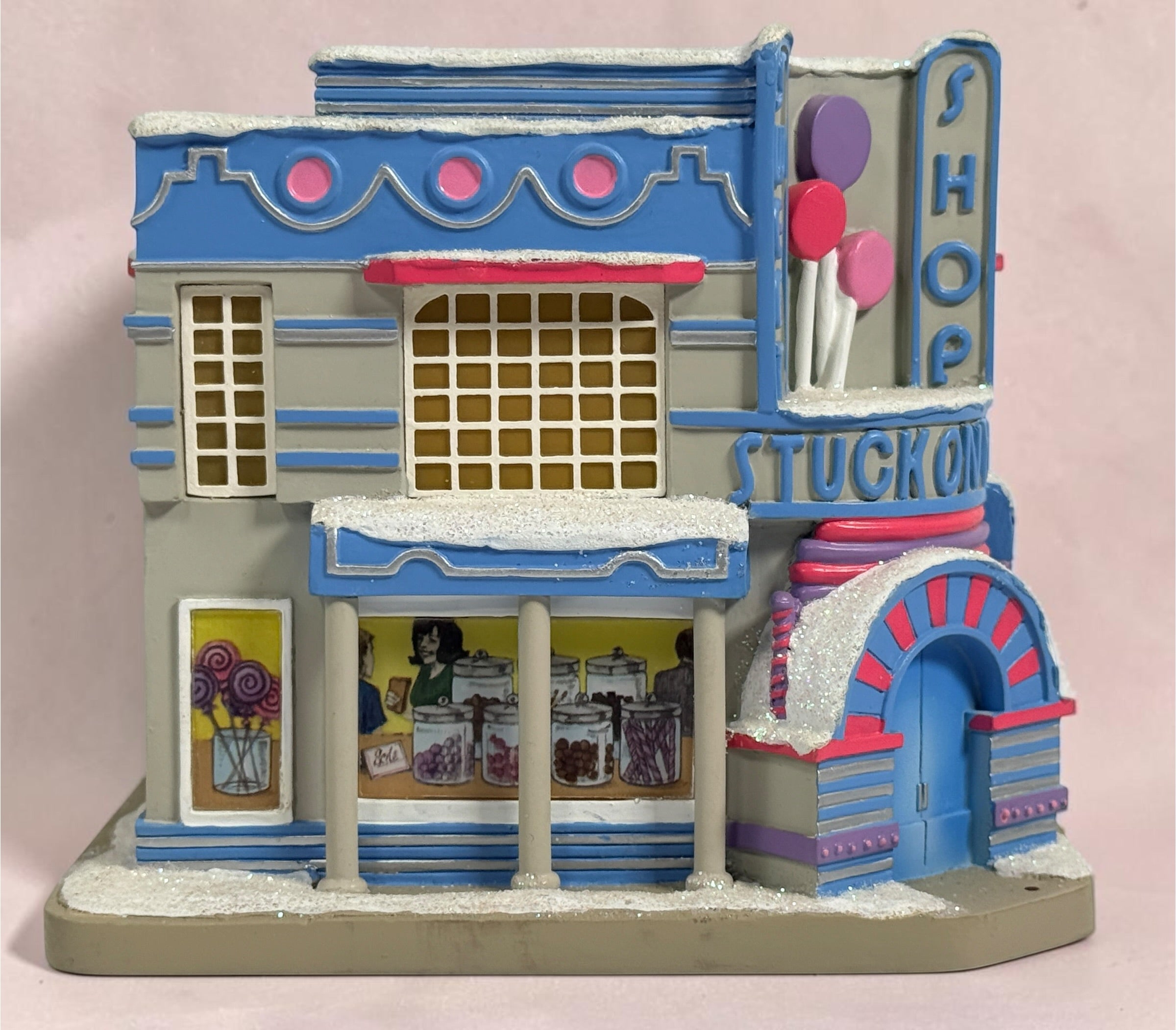 Retired 2006 Hawthorne Village Elvis Presley Stuck On You Candy Shop from the Rock ‘n’ Roll Holiday Village collection. Light cord not included.