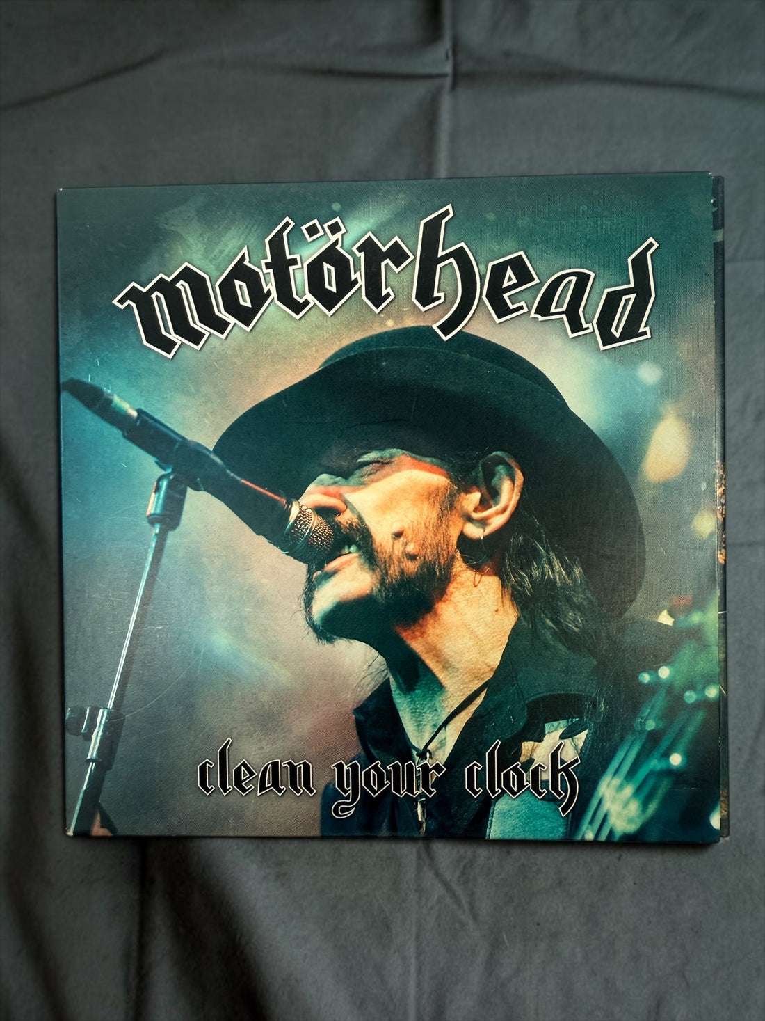 Motörhead Clean Your Clock deluxe 2DVD Digibook from 2016 featuring Lemmy’s final live performances, bonus content, booklet, and Region 0 playback.