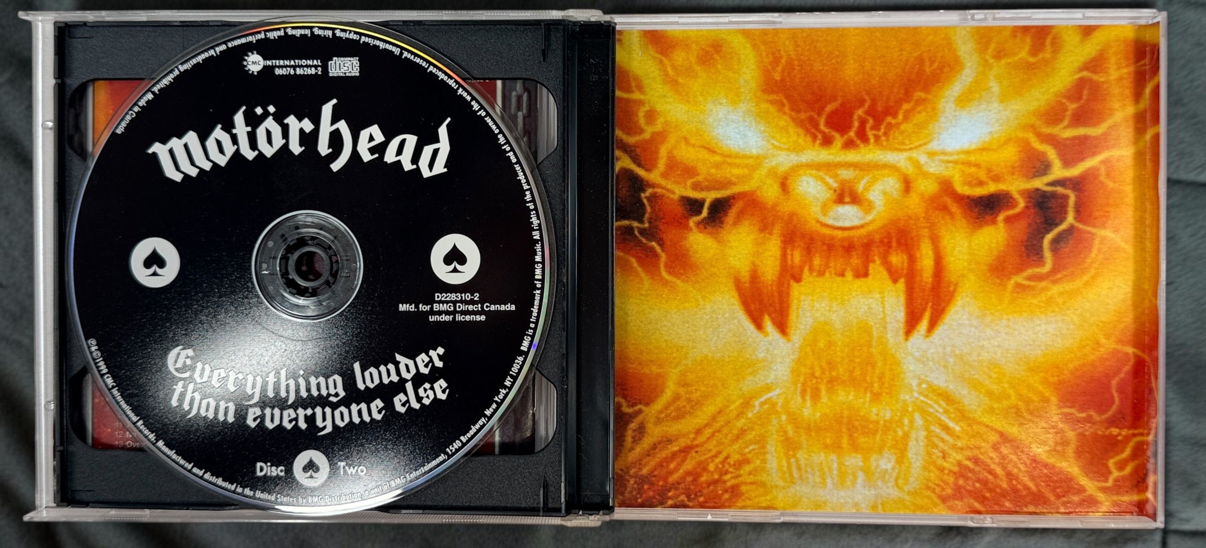 Original 1999 Motörhead&nbsp;Everything Louder Than Everyone Else 2-CD live album featuring Lemmy. Complete BMG Direct Canada edition with original artwork.