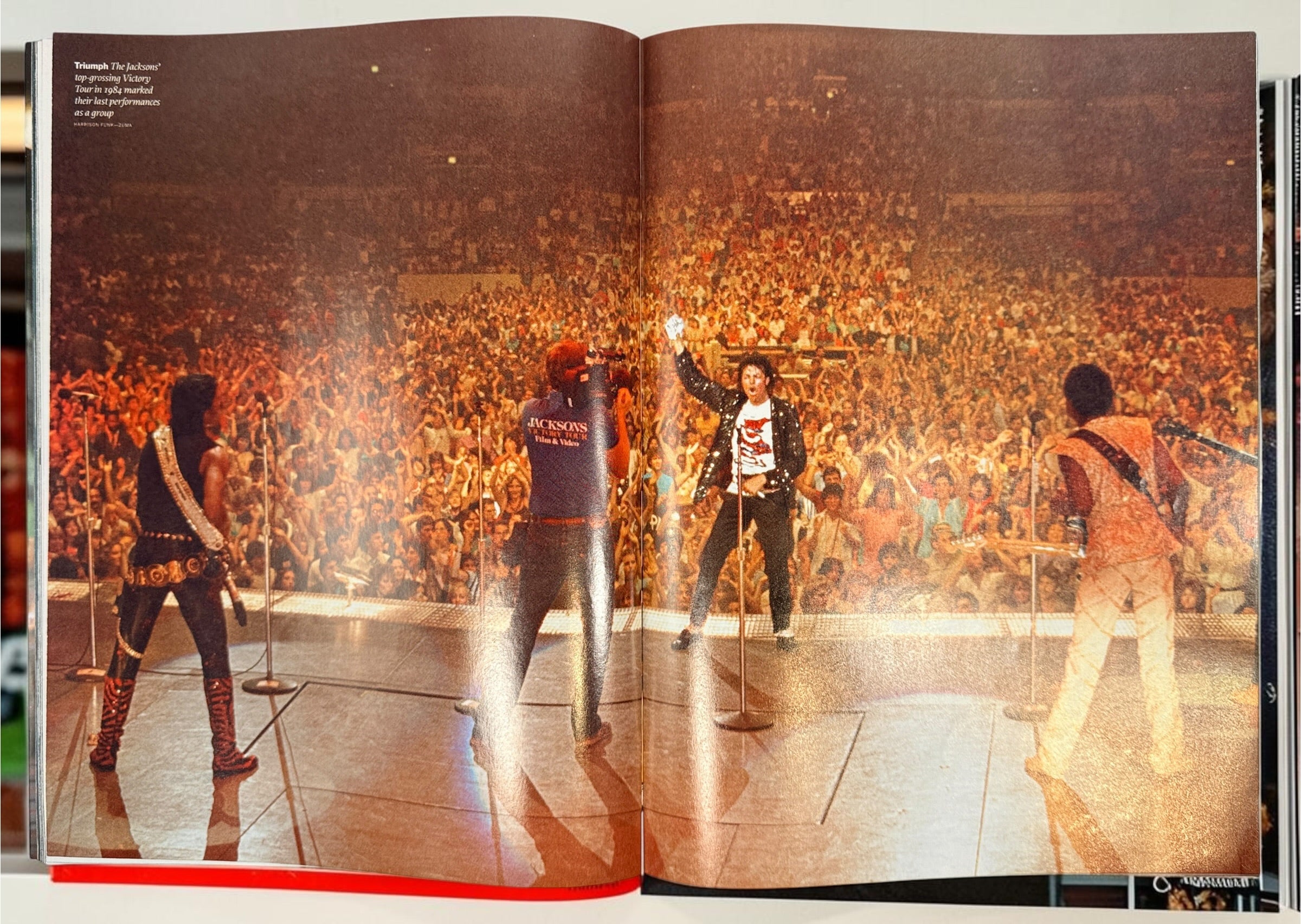 Collectible 2009 Michael Jackson memorial magazine set featuring TIME Special Commemorative Edition and two People tribute issues. A must-have for fans and collectors.