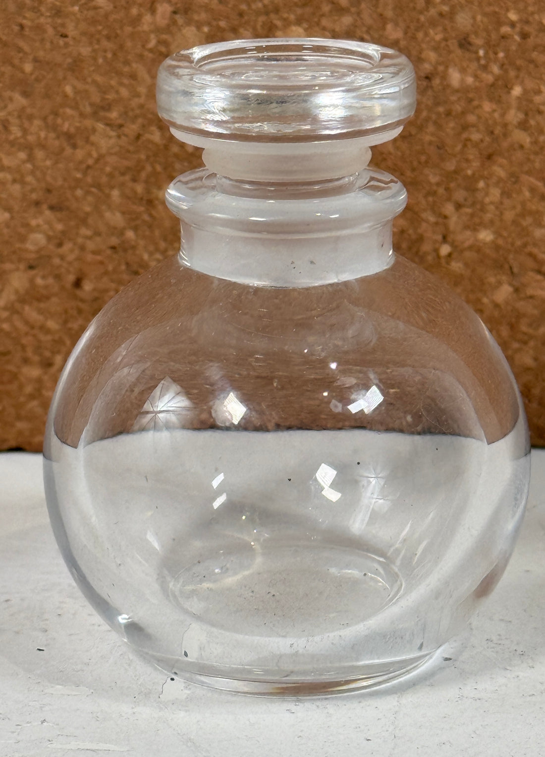 Hand-signed Lalique France crystal perfume bottle with stopper. Clear lead crystal, elegant minimal design, excellent condition. Ships worldwide from Montreal.