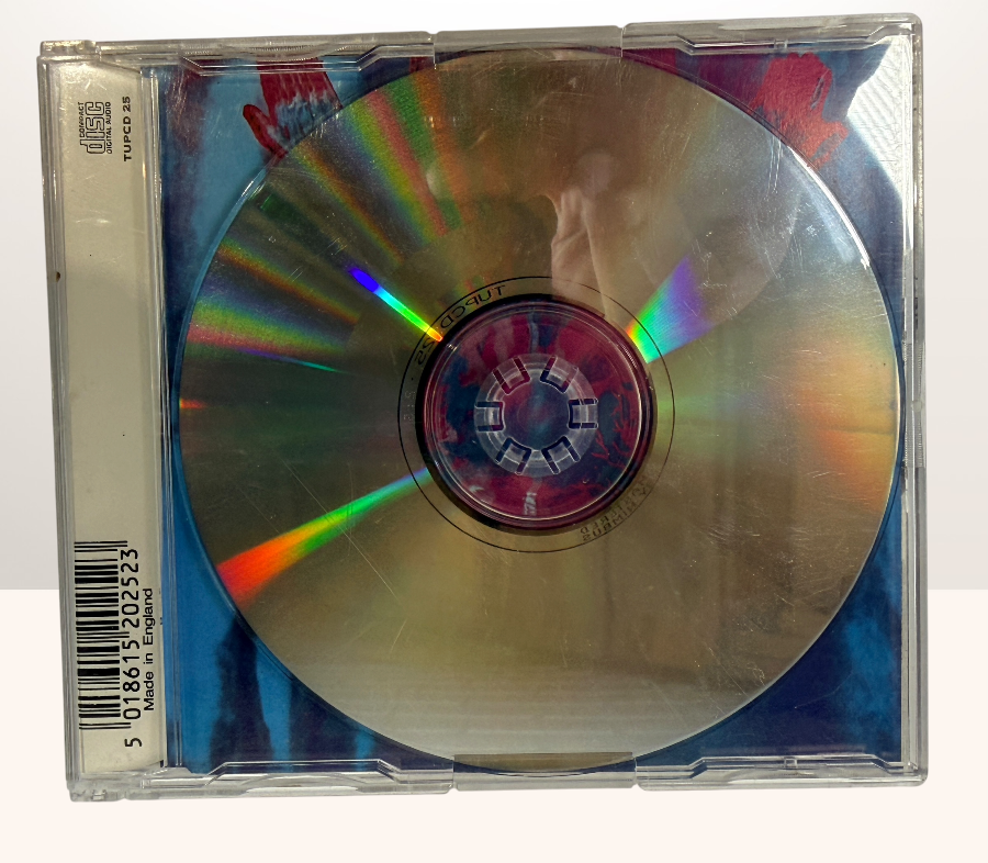 Original 1991 Nirvana Sliver UK CD Maxi Single on Tupelo Records (TUPCD 25). Tested and complete with artwork. Features Dive plus two live tracks.