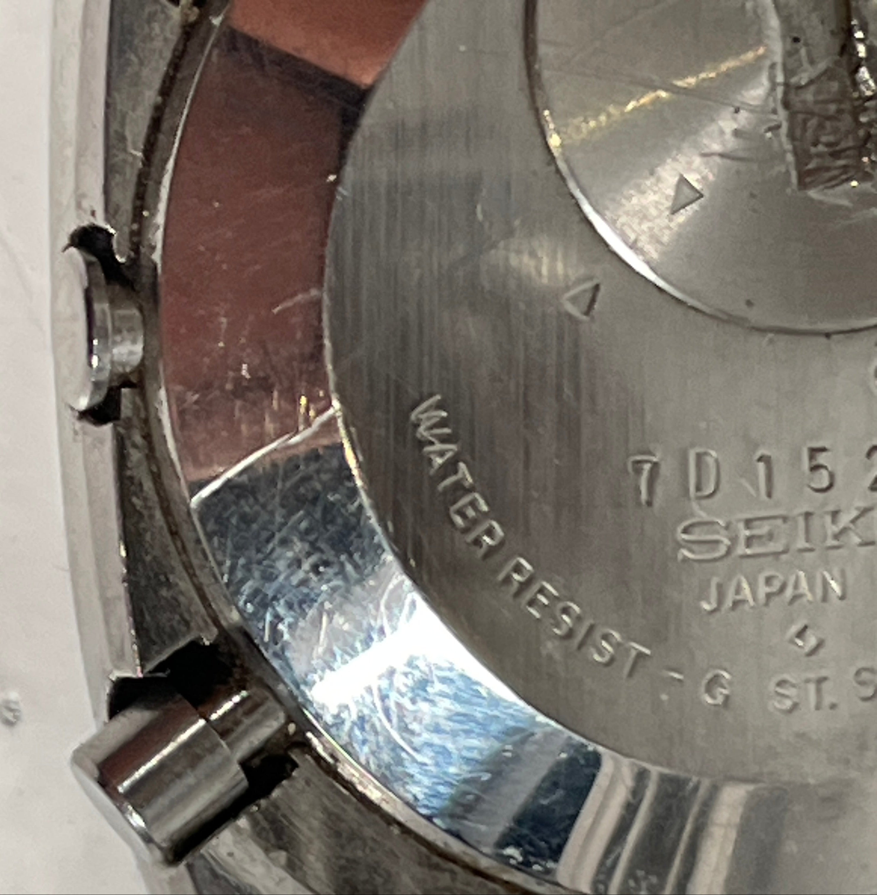 Vintage Seiko Quartz LC Digital Watch – Model M154-5009 (Japan, ca. 1977–1980)