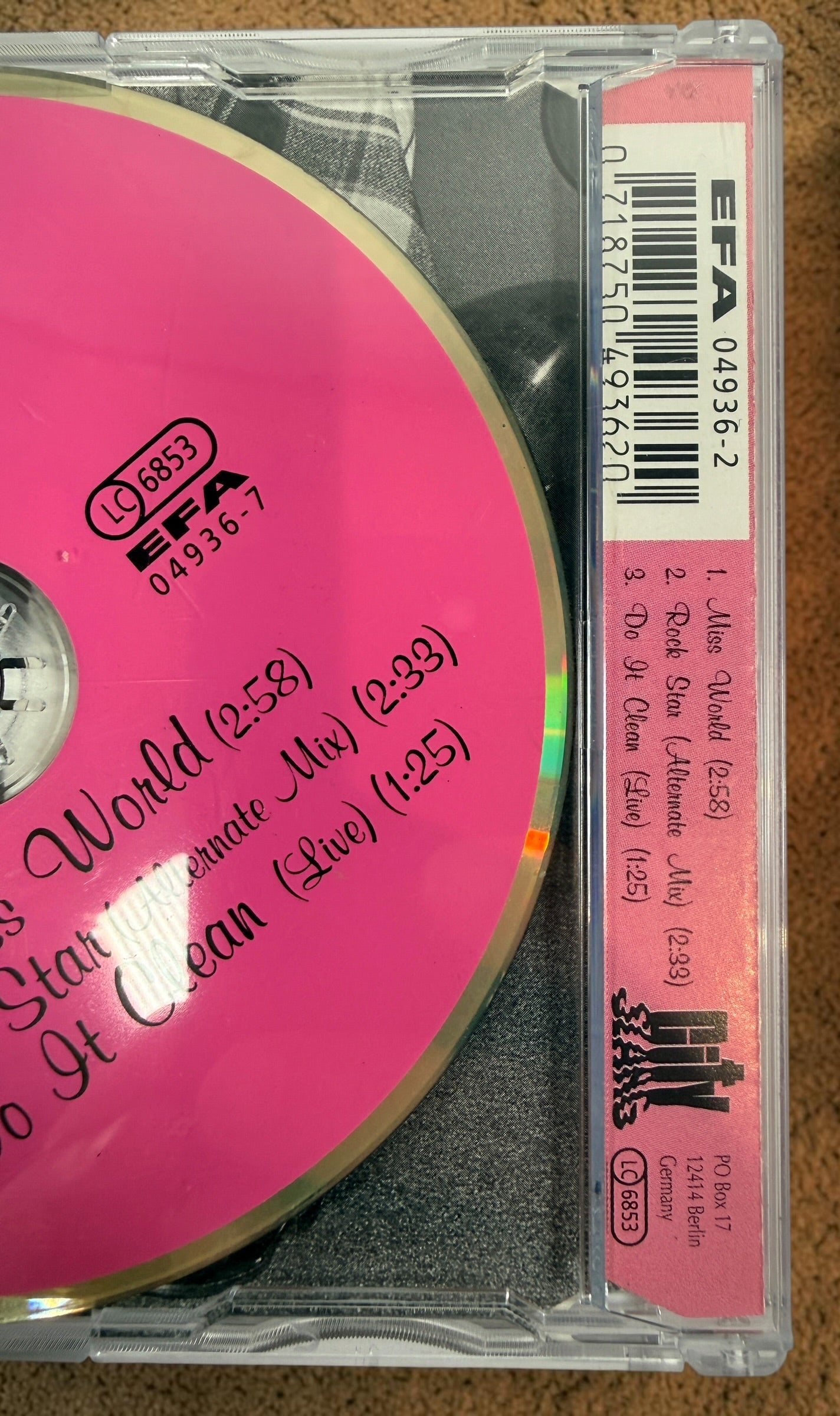 Original 1994 Hole Miss World German CD single featuring Courtney Love. Includes Rock Star (Alternate Mix) and Do It Clean (Live). Tested and complete.