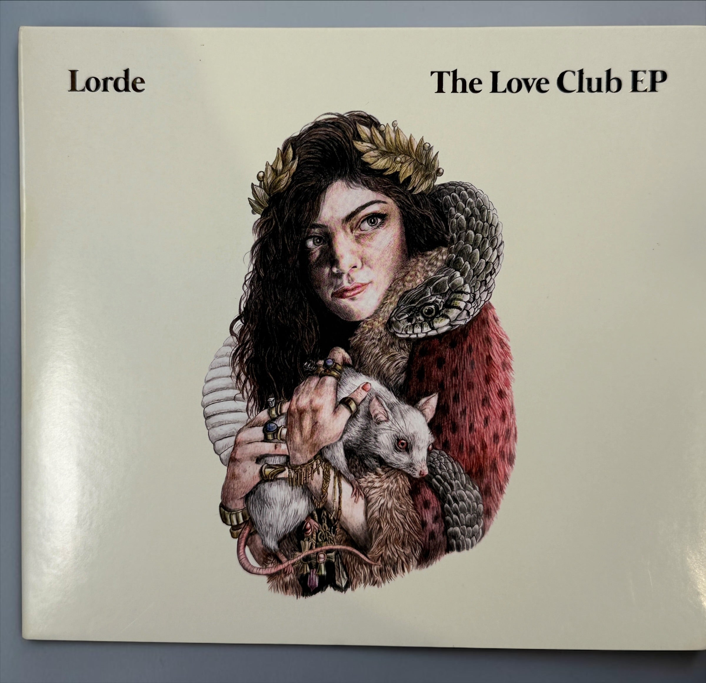 Official 2013 Australian pressing of Lorde’s&nbsp;The Love Club EP featuring the hit “Royals.” Complete, tested CD in original digipak, very good condition.

