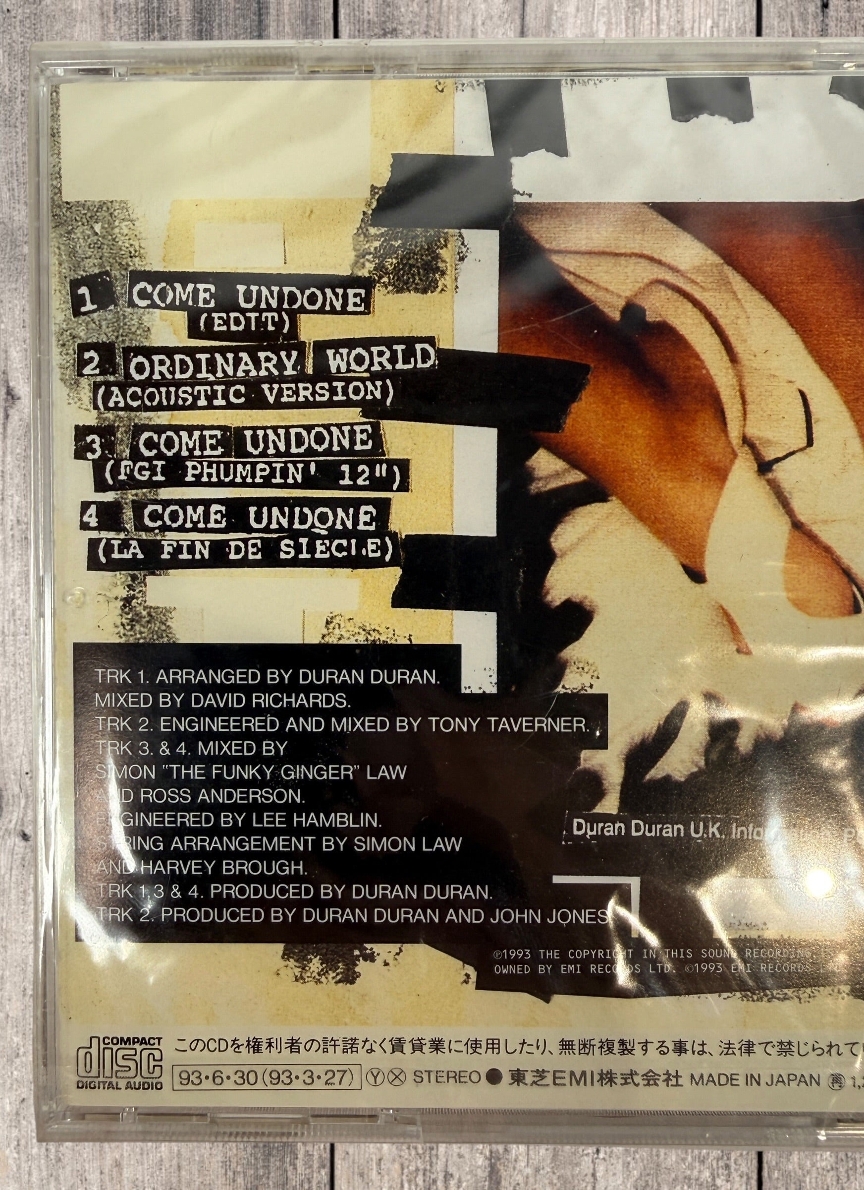 Original 1993 Japanese Duran Duran Come Undone CD Maxi Single TOCP-7822 with original obi strip. Includes Ordinary World Acoustic Version and exclusive remixes.