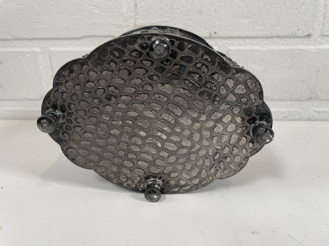 Coffret à bijoux vintage en métal argenté – Motif de cour rococo – Doublure en velours