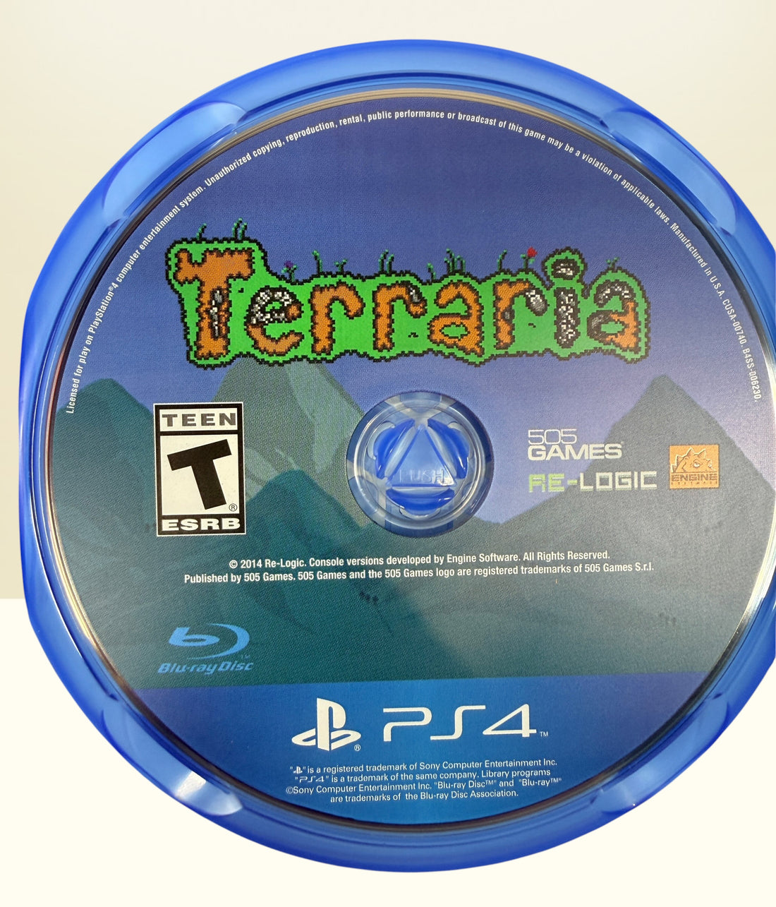 Terraria Special Edition for PS4 with original case, manual, Heroic Art Card, Wizard patch, and tested game disc. A collectible edition in very good condition.