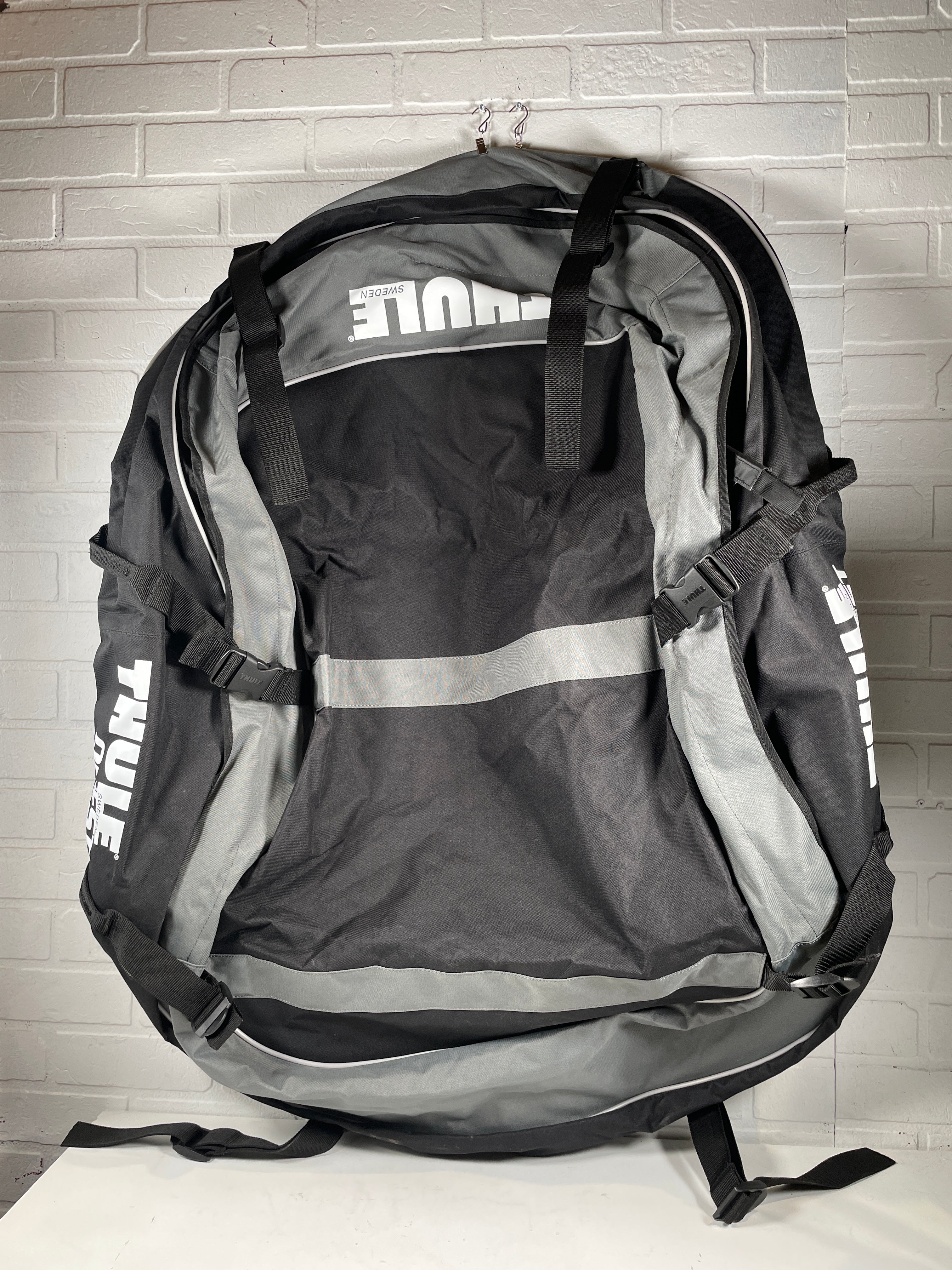 Thule Quest Soft Rooftop Cargo Bag – 13 cu ft, Collapsible, 600D Nylon