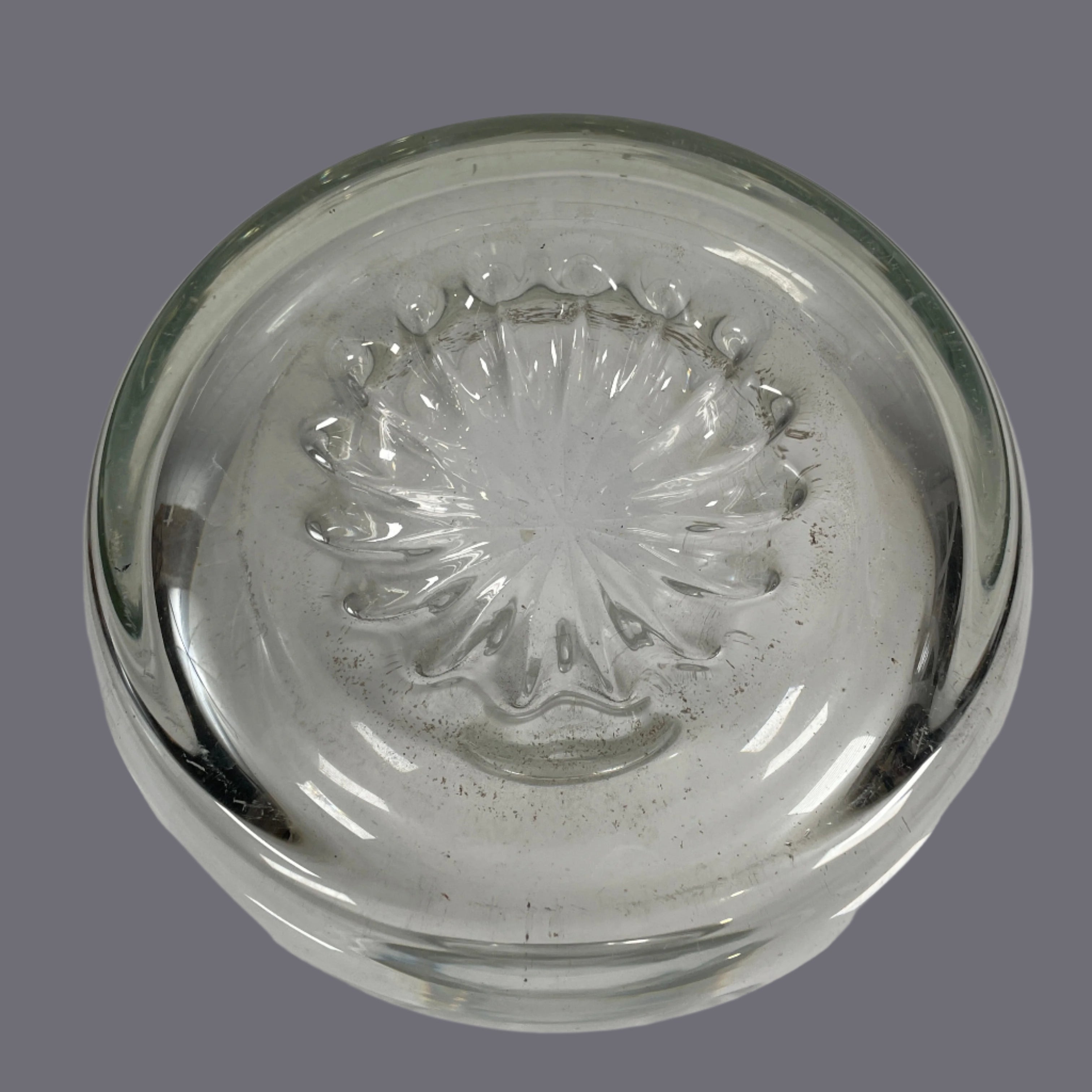 Vintage Crystal Wine Decanter with Stopper – Starburst Base, Mid-Century Modern