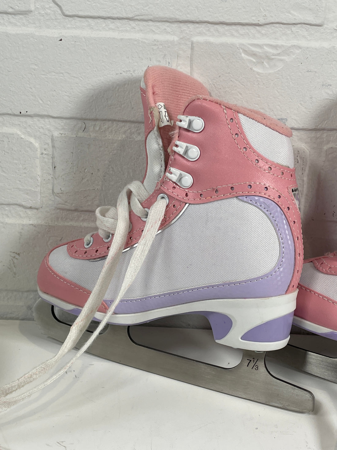 Jackson SoftSkate Children’s Figure Skates – Size 12J – White – Ultima Mark I Blades