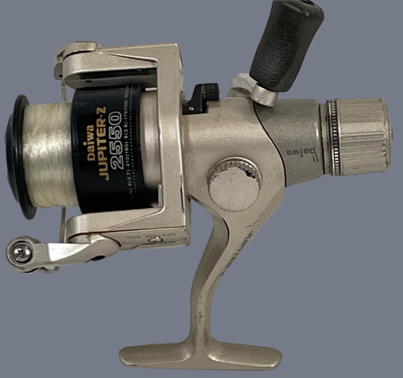 Vintage Daiwa Jupiter‑Z 2550 Spinning Reel – Reliable Twist Buster – Éco-Dépôt Montréal Vintage Daiwa Jupiter‑Z 2550 Spinning Reel – Reliable Twist Buster – Éco-Dépôt Montréal