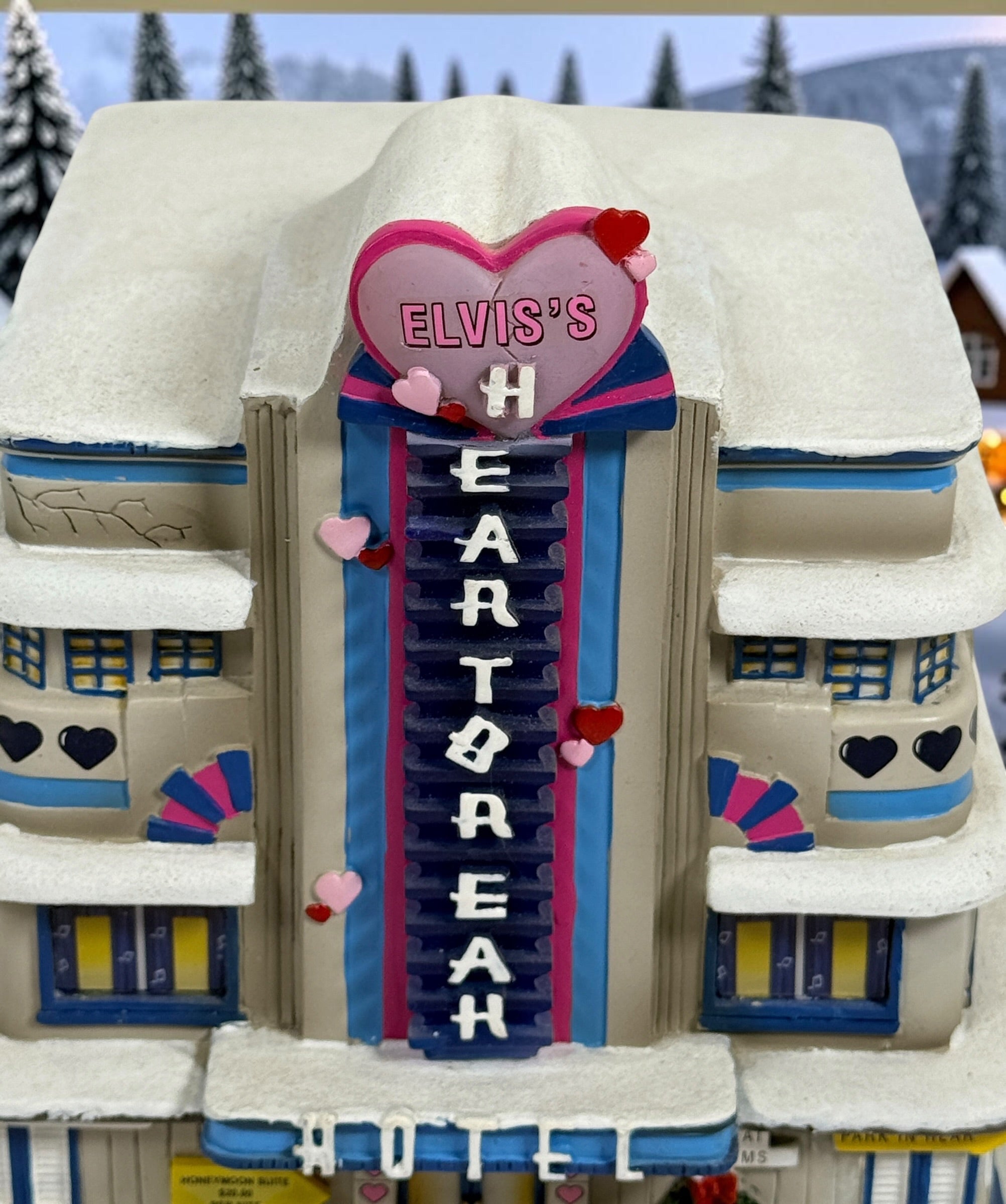 2004 Hawthorne Village Elvis Presley Heartbreak Hotel collectible from the Rock ’n’ Roll Holiday Village. Individually numbered. Cord and bulb missing.