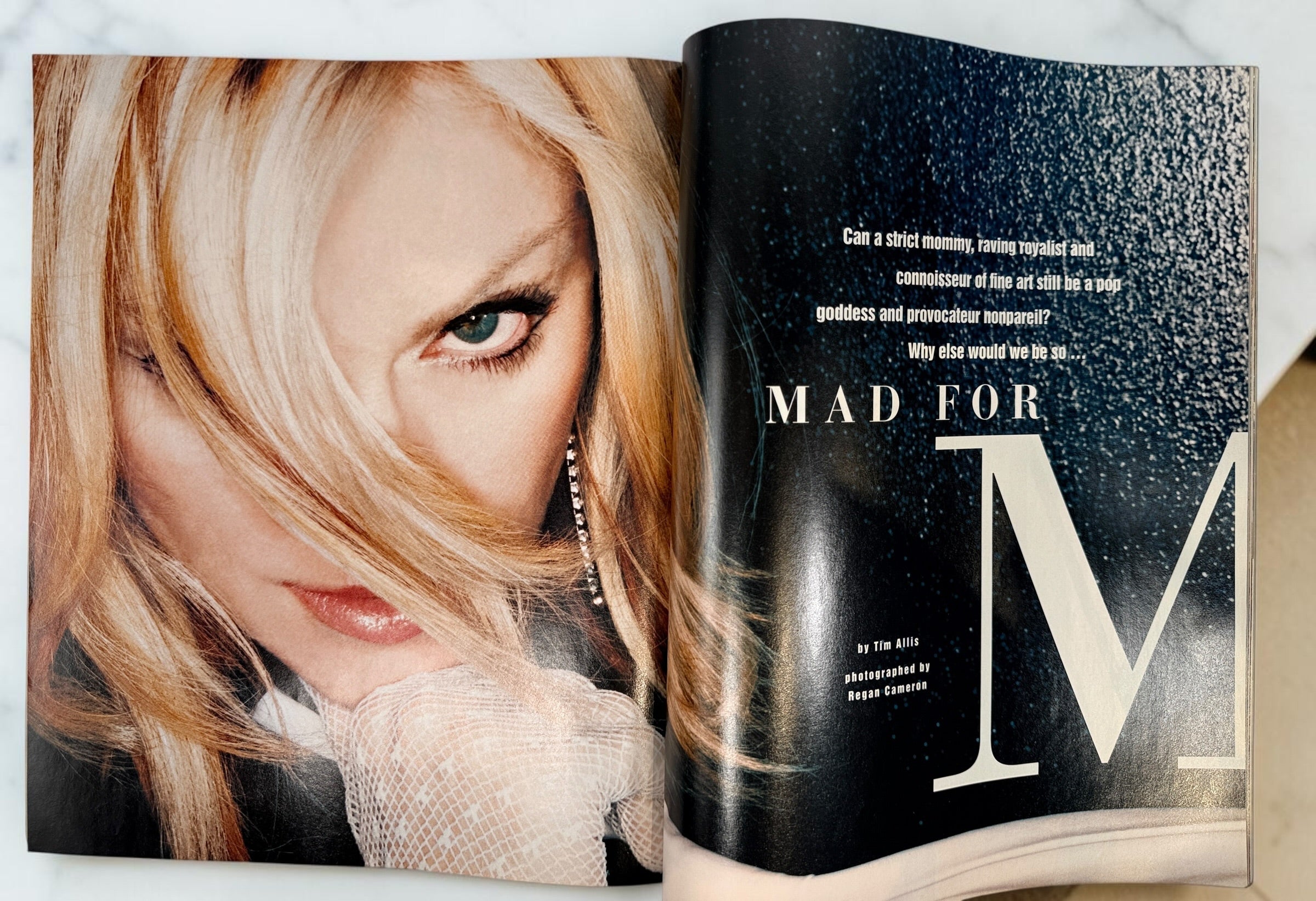 Shop InStyle January 2001 featuring Madonna on the cover with the “Mad for Madonna” interview and photography. Original Y2K celebrity magazine.