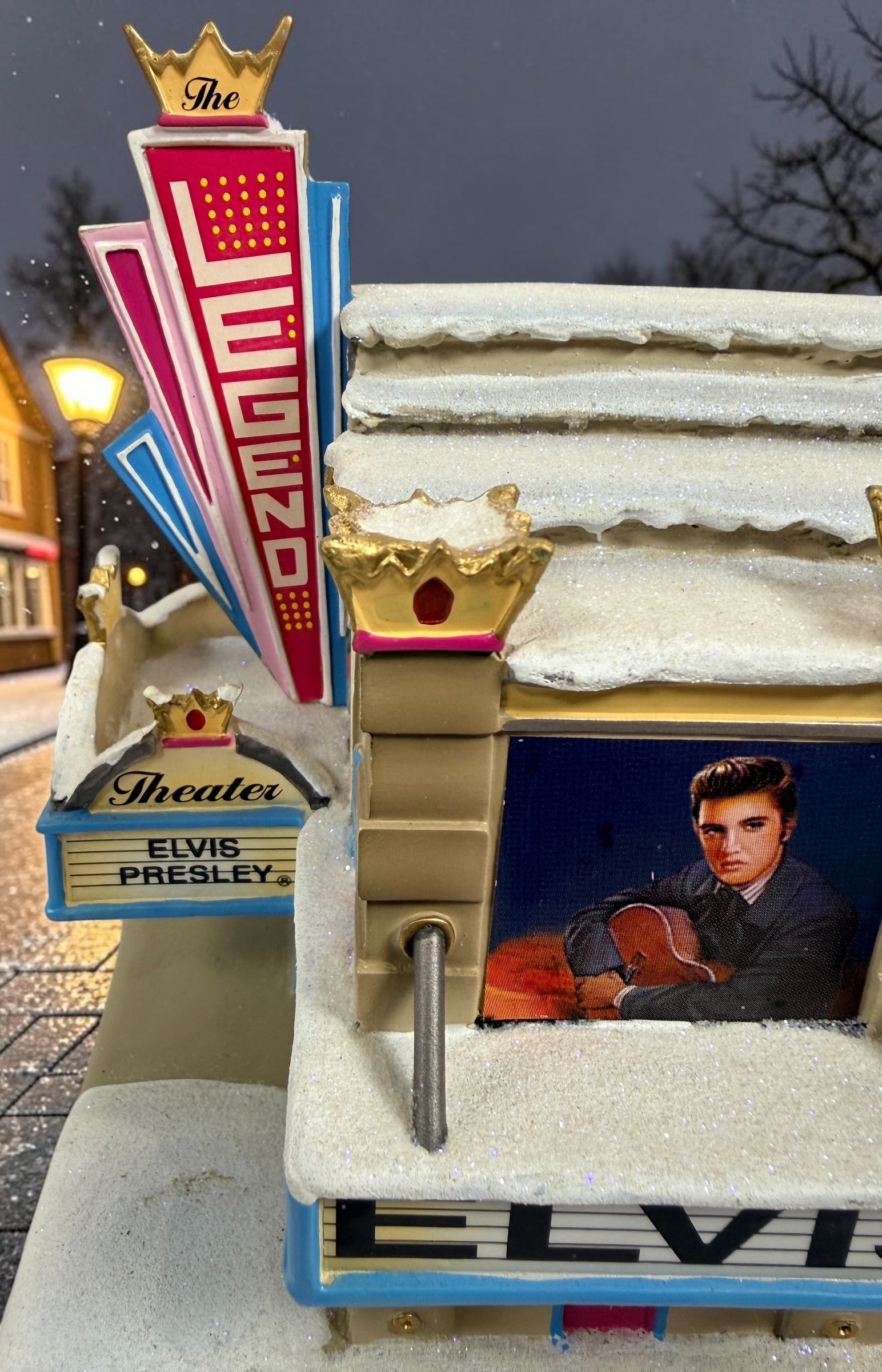 2004 Hawthorne Village Elvis Presley Legend Theater from the Rock ’n’ Roll Holiday Village. Love Me Tender collectible building, officially licensed.