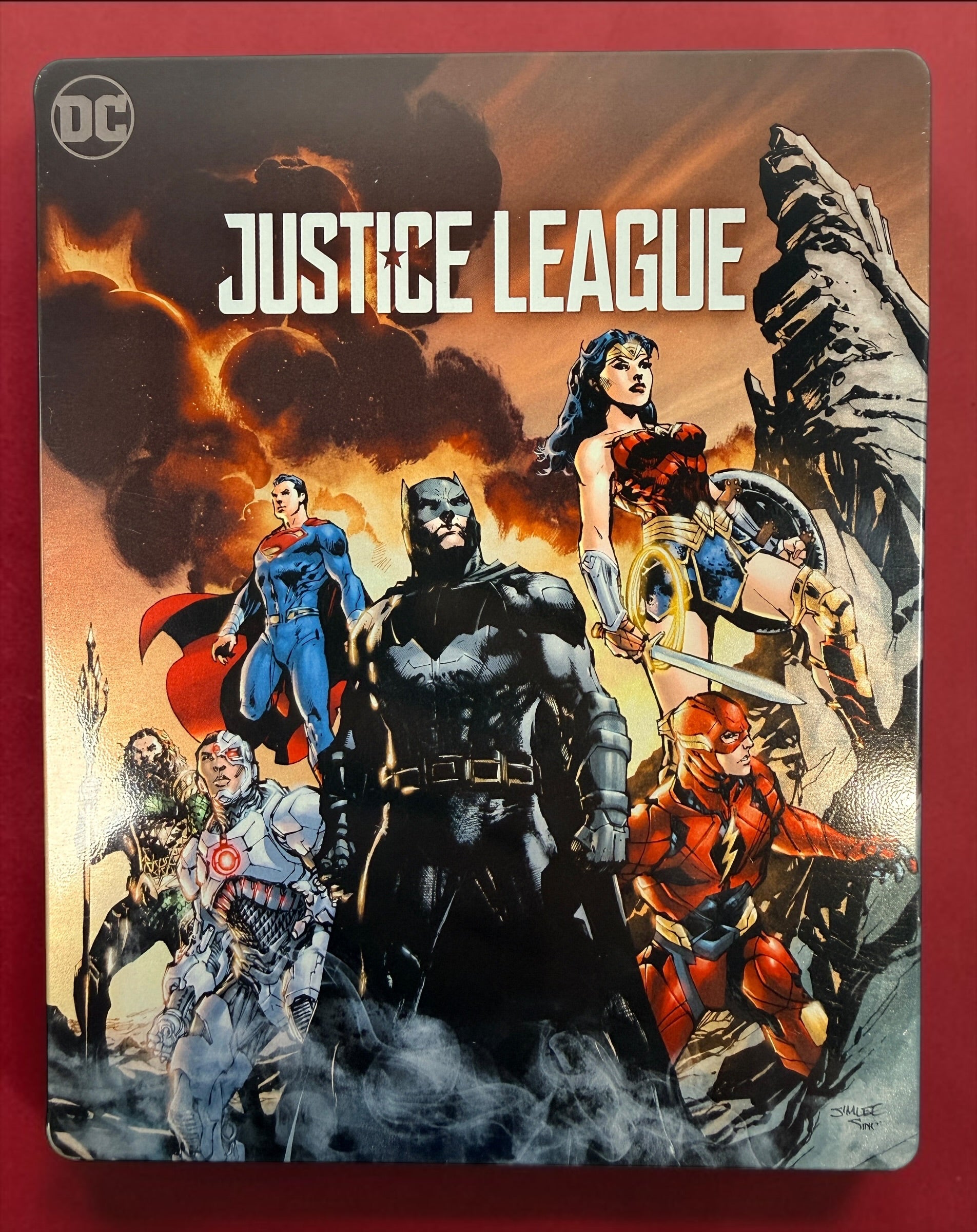 Justice League 2017 Limited Edition SteelBook featuring Jim Lee artwork. Includes 4K UHD and Blu-ray discs in collectible DC SteelBook packaging.