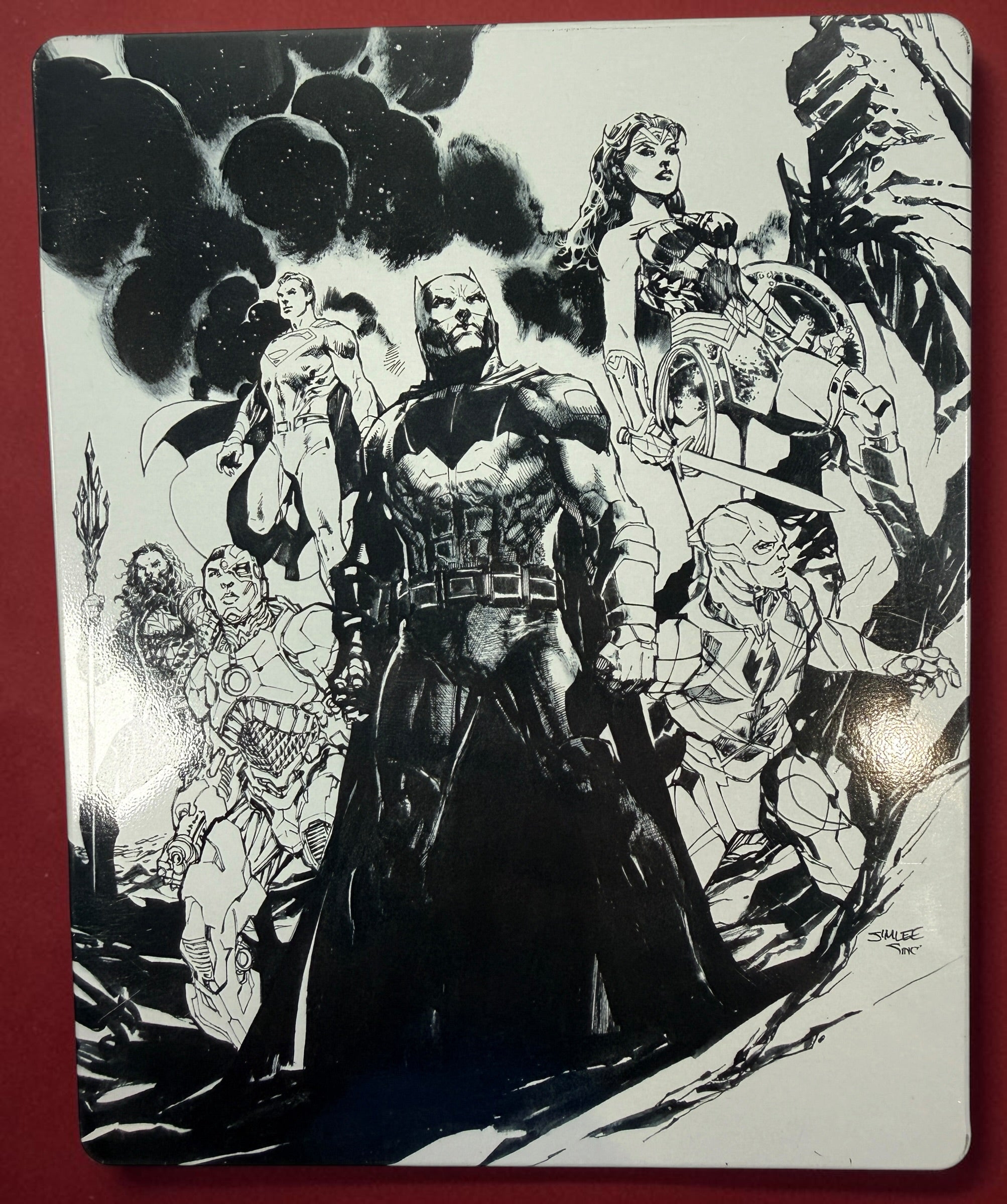 Justice League 2017 Limited Edition SteelBook featuring Jim Lee artwork. Includes 4K UHD and Blu-ray discs in collectible DC SteelBook packaging.