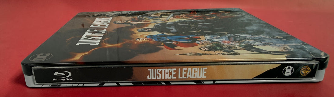 Justice League 2017 Limited Edition SteelBook featuring Jim Lee artwork. Includes 4K UHD and Blu-ray discs in collectible DC SteelBook packaging.