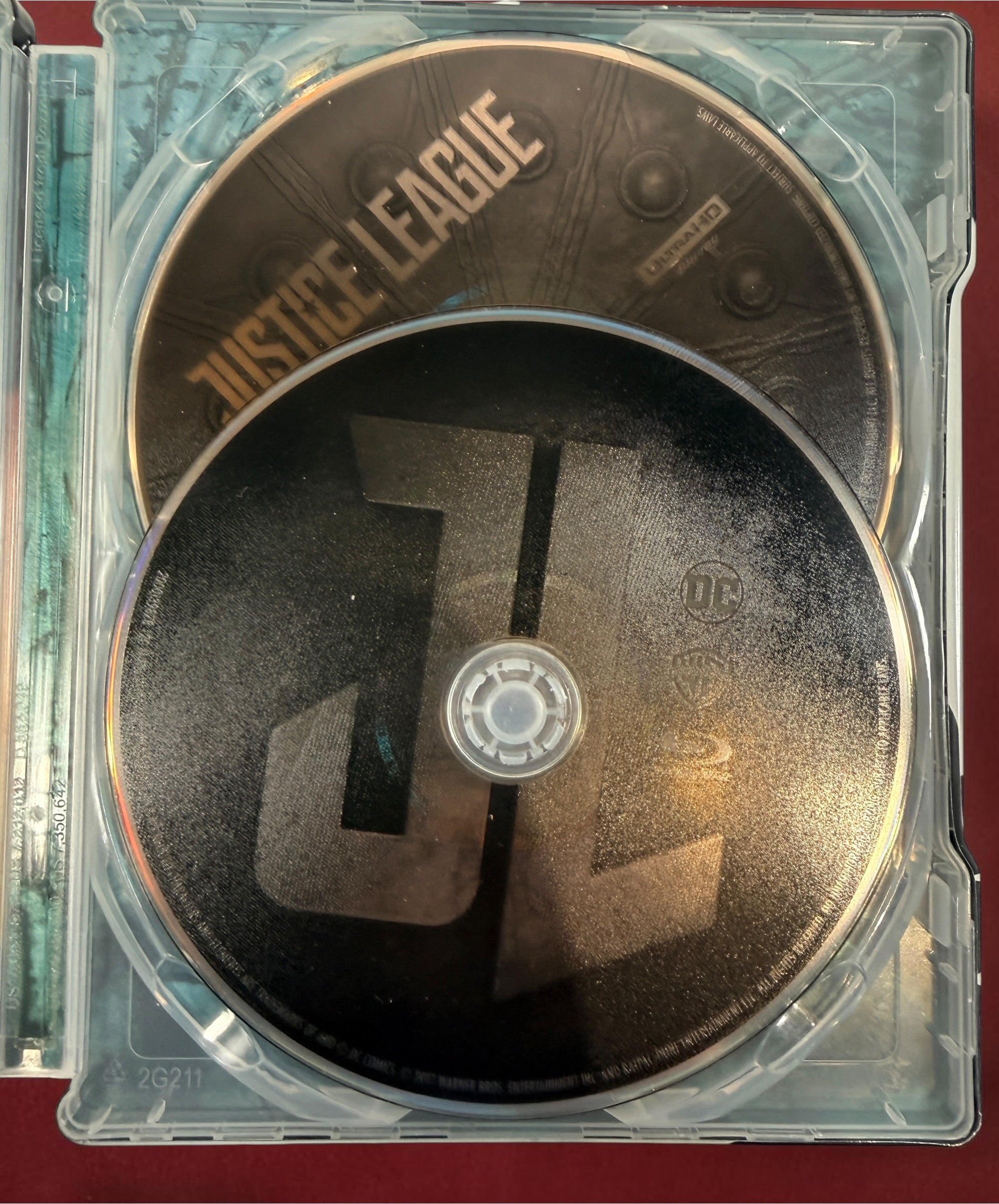 Justice League 2017 Limited Edition SteelBook featuring Jim Lee artwork. Includes 4K UHD and Blu-ray discs in collectible DC SteelBook packaging.