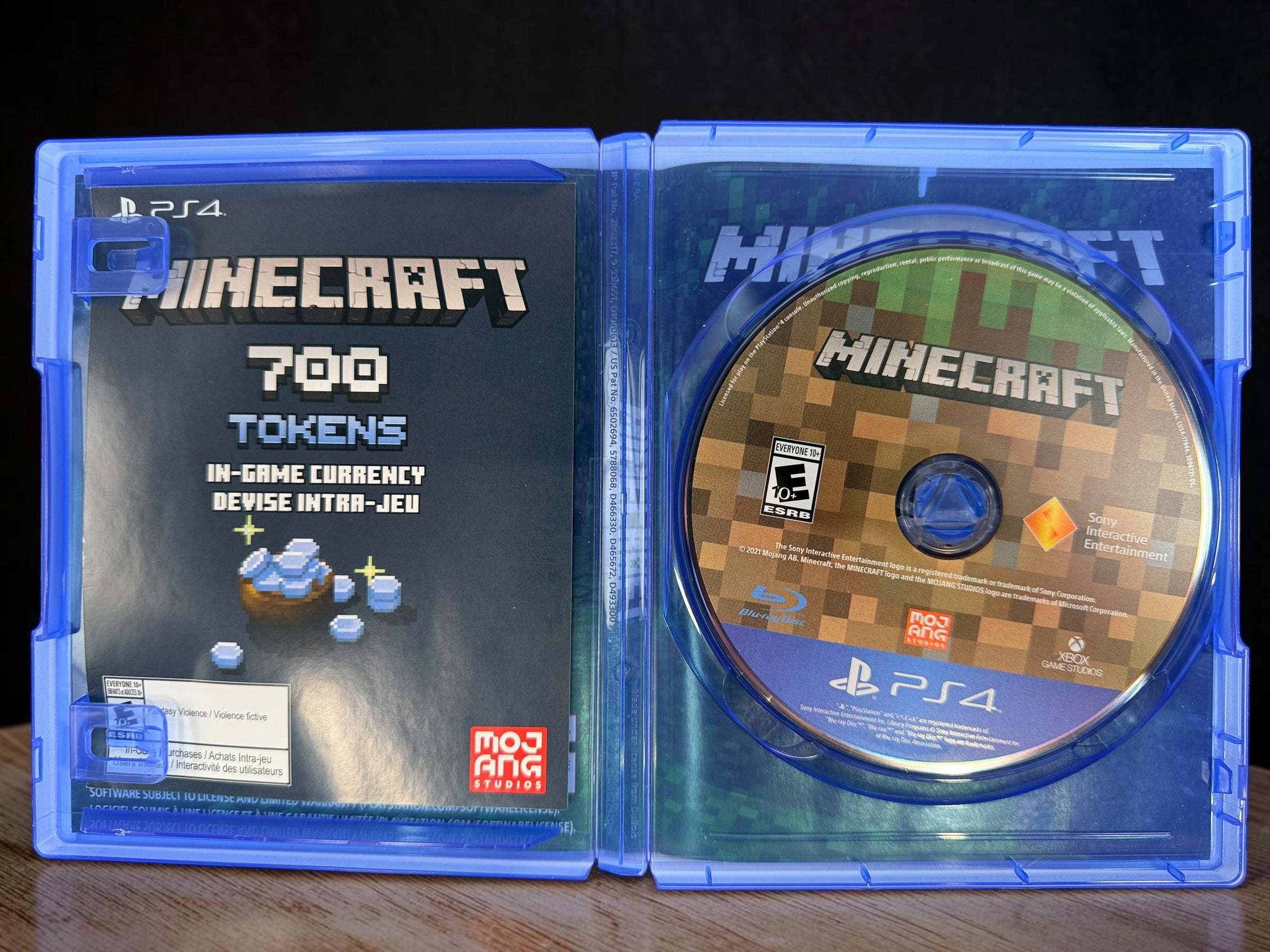 Complete Minecraft for PS4 with original case, game disc and Starter Pack insert. PS VR compatible. Very good pre-owned condition.