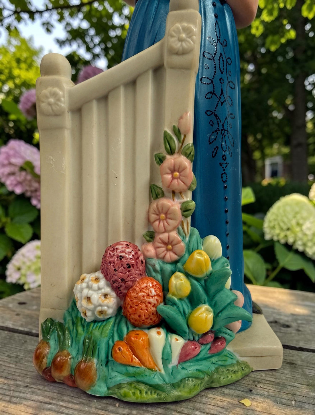 Avon Canada Mrs. Albee President’s Club ceramic figurine from 2009–2010, featuring a Victorian lady in a blue dress with hand-painted details and original inscription.