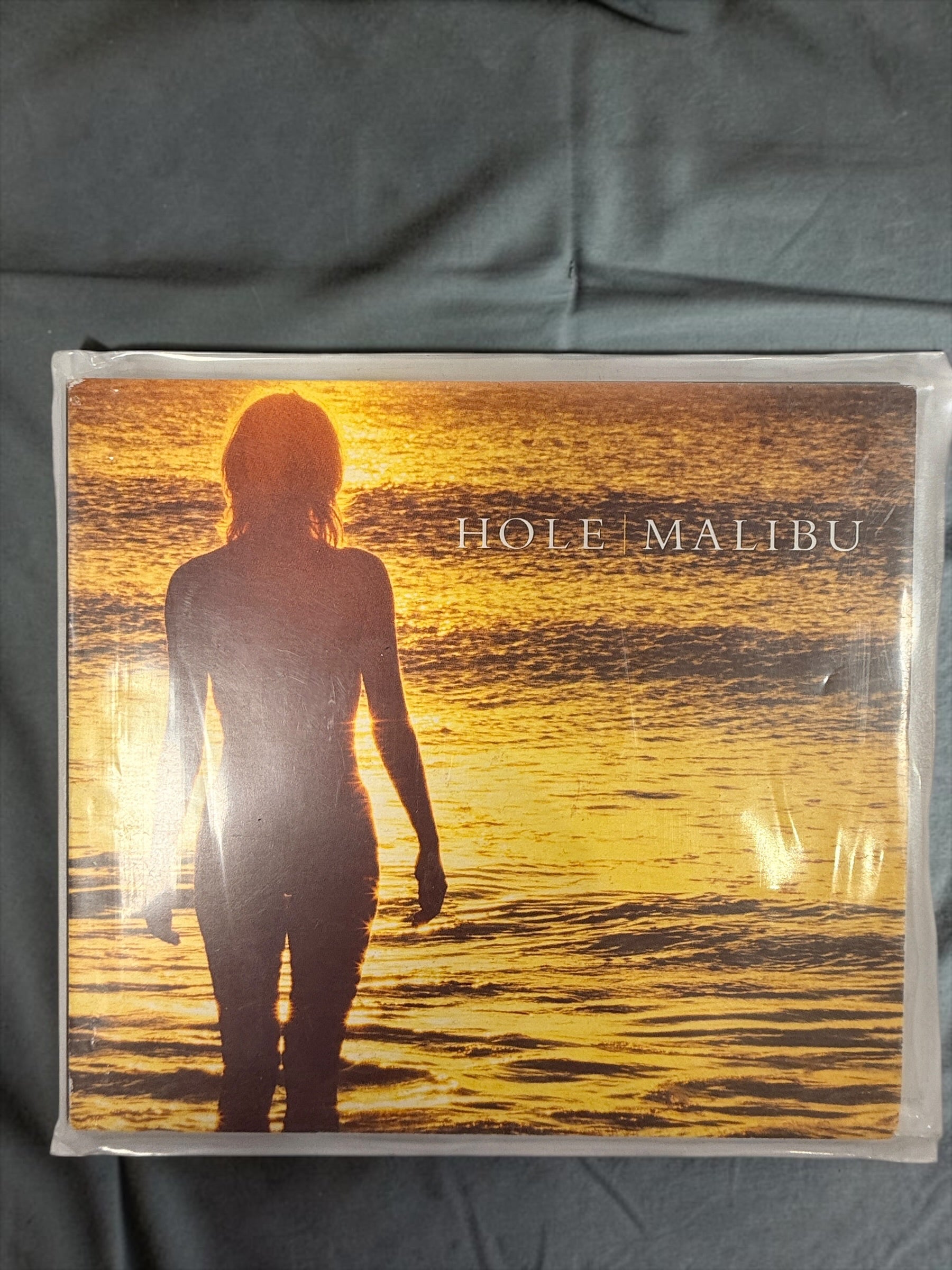 Hole Malibu 1998 UK CD single on Geffen with Celebrity Skin and Reasons to Be Beautiful live. Original 3-track alternative rock collectible.