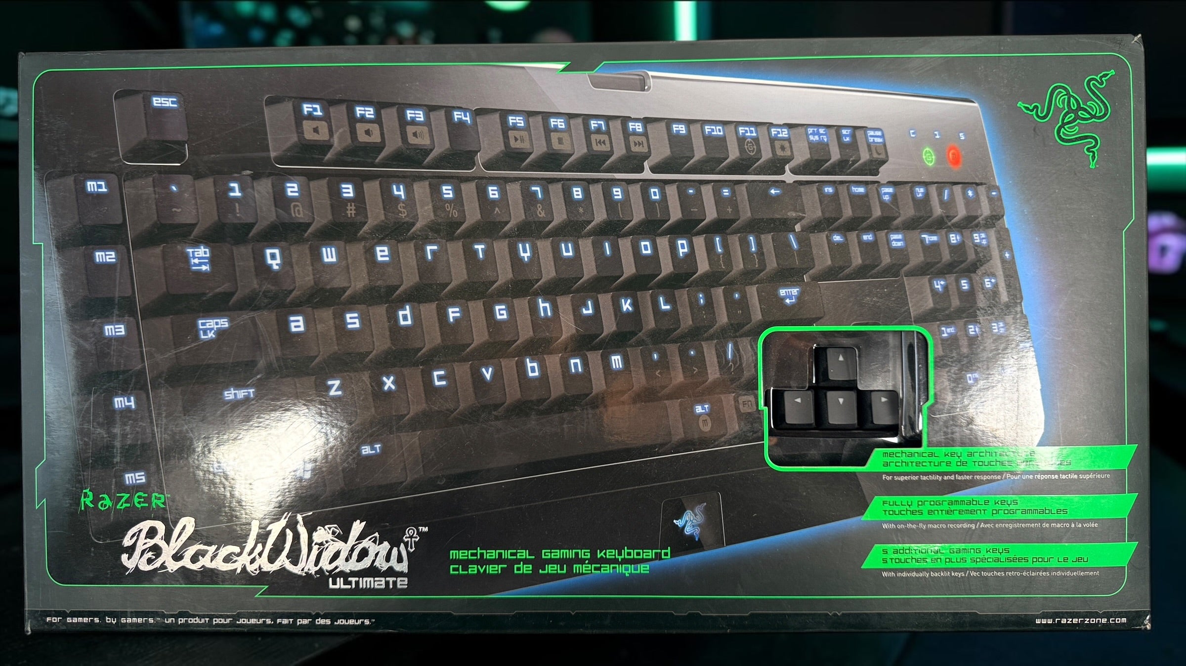 Razer BlackWidow Ultimate mechanical gaming keyboard with backlit keys, macro controls and original box. Early-generation Razer PC gaming keyboard