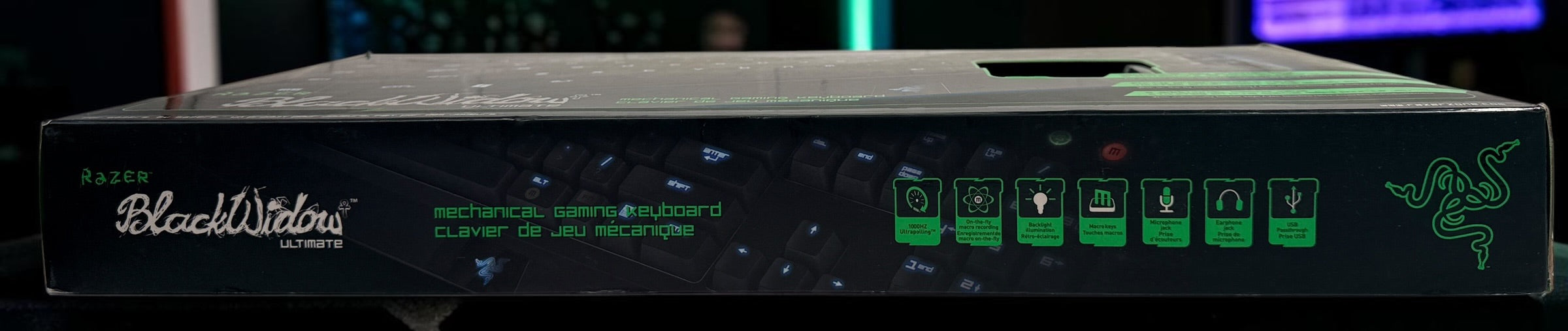 Razer BlackWidow Ultimate mechanical gaming keyboard with backlit keys, macro controls and original box. Early-generation Razer PC gaming keyboard