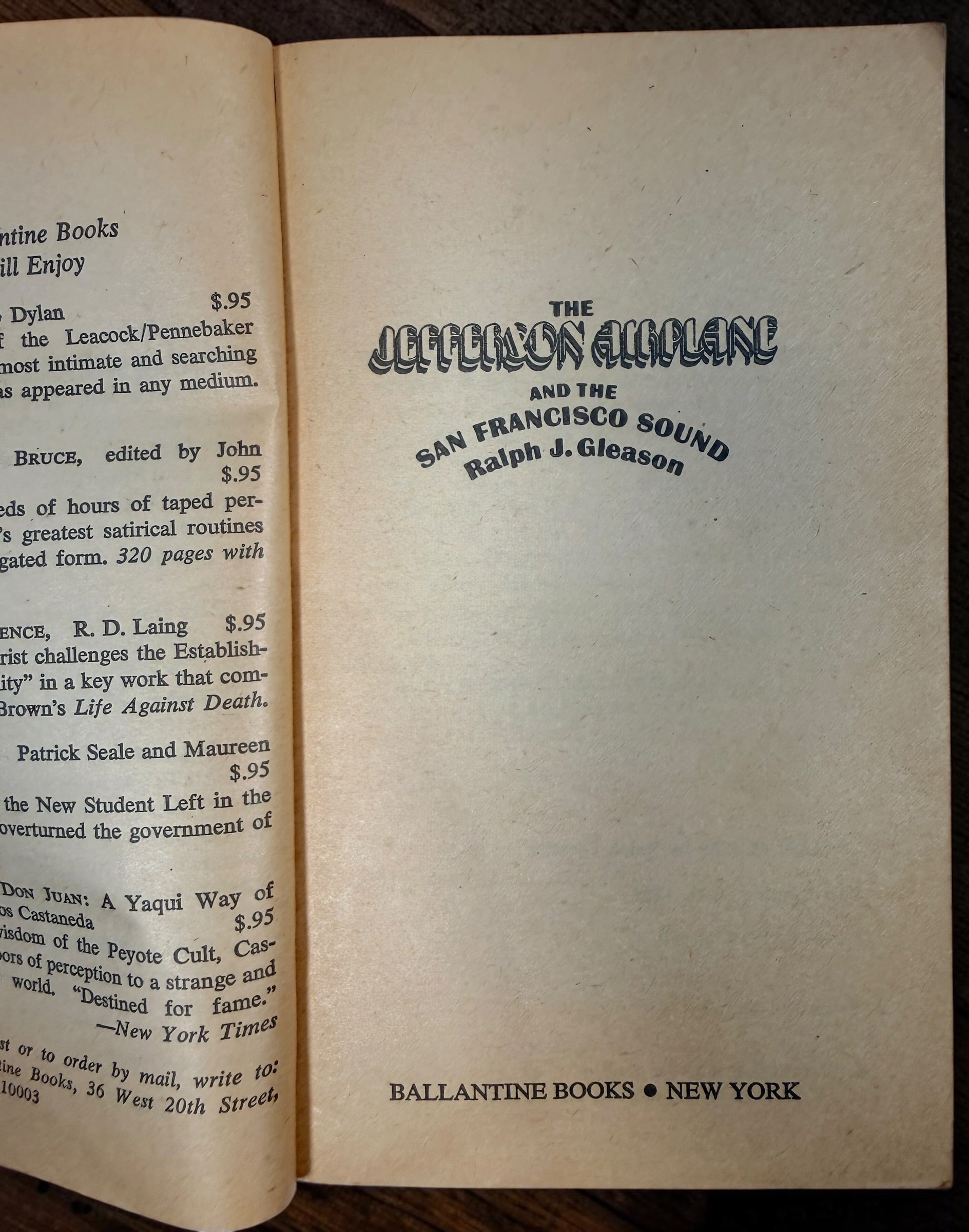 Vintage 1969 Ralph J. Gleason Jefferson Airplane and San Francisco Sound paperback featuring Grateful Dead, Bill Graham and the psychedelic rock scene.