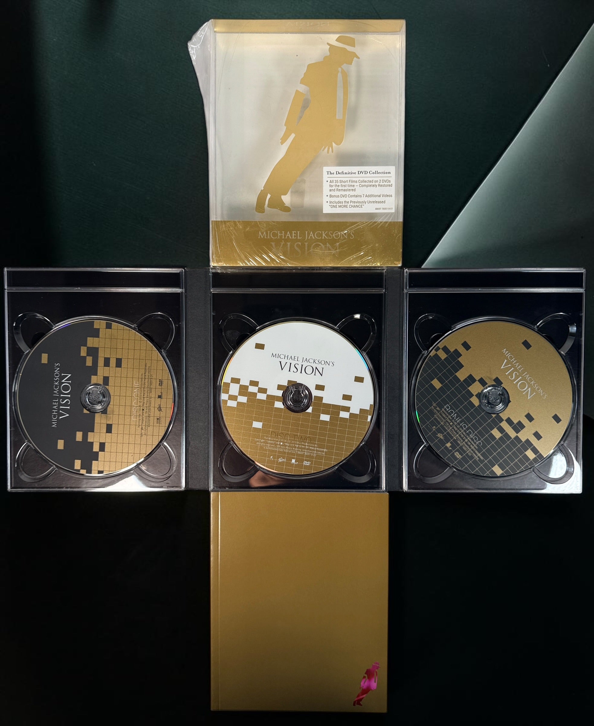 Michael Jackson's Vision three-DVD set, product photo 5