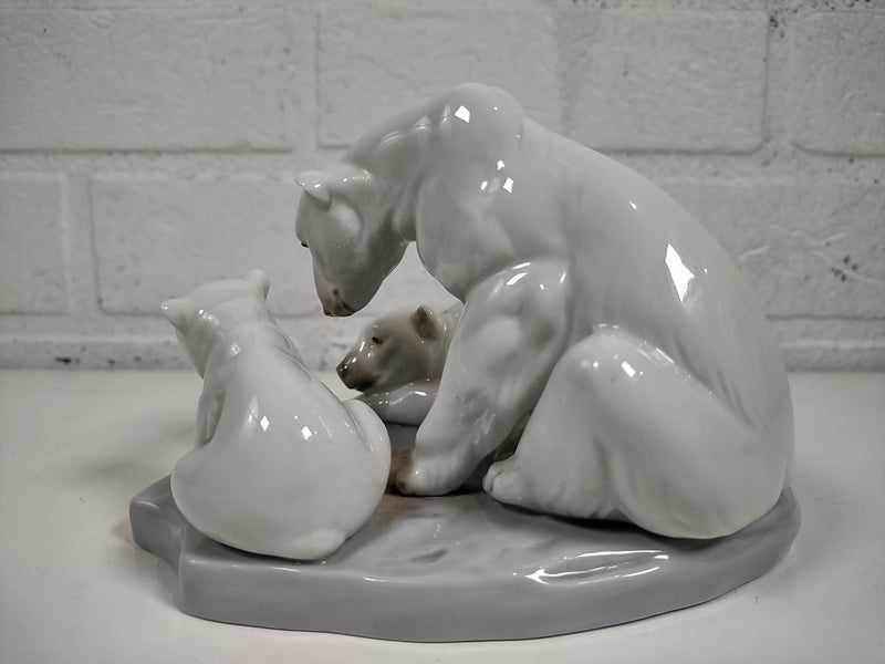 LLadro Figure 1443  Bearly Love Polar Bears Family Figurine Porcelain Bear Cubs