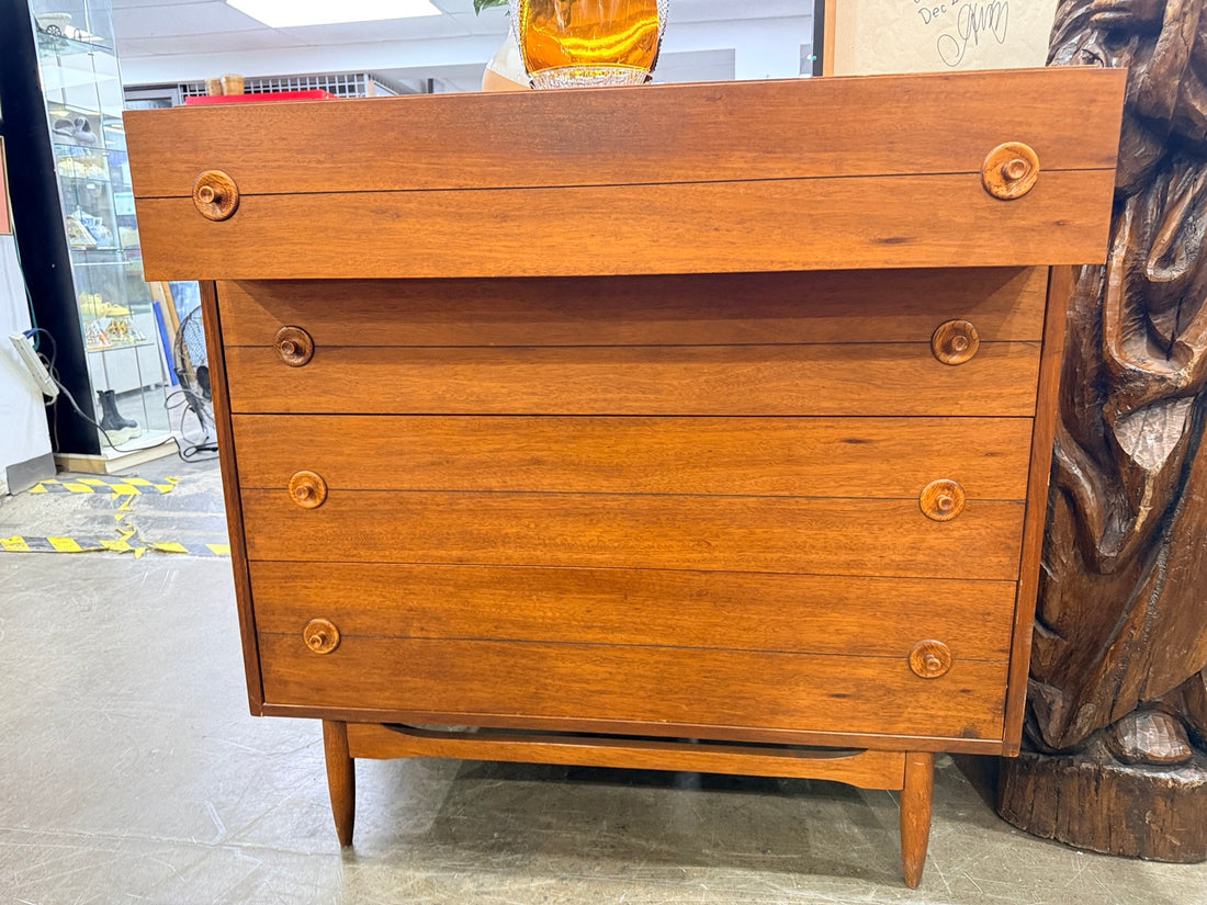 Vintage four-drawer dresser with upper drawer open