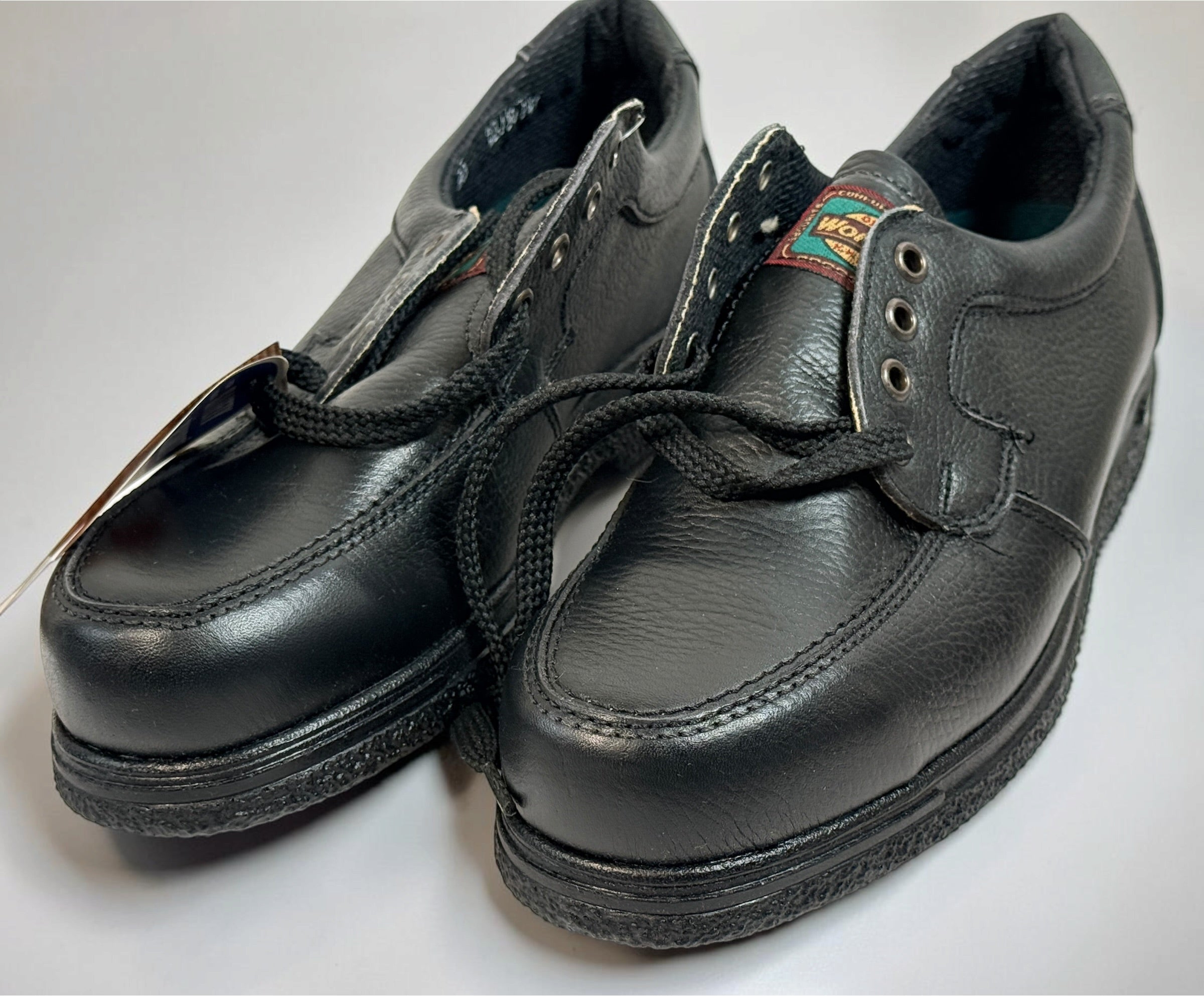 Shop J.B. Goodhue Worklytes black leather shoes, size 8 E. Canadian-made moc-toe lace-ups in like-new condition with original box at Eco Depot Montreal.