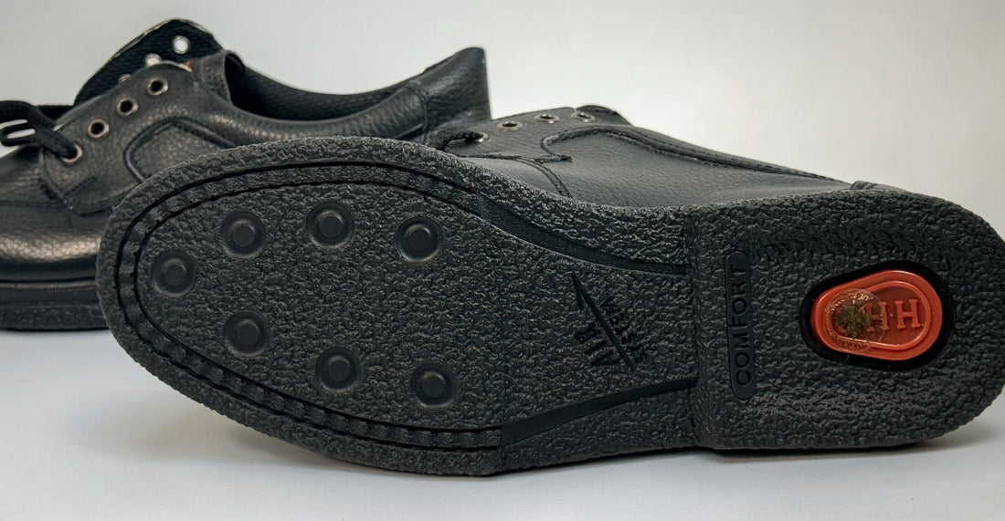 Shop J.B. Goodhue Worklytes black leather shoes, size 8 E. Canadian-made moc-toe lace-ups in like-new condition with original box at Eco Depot Montreal.