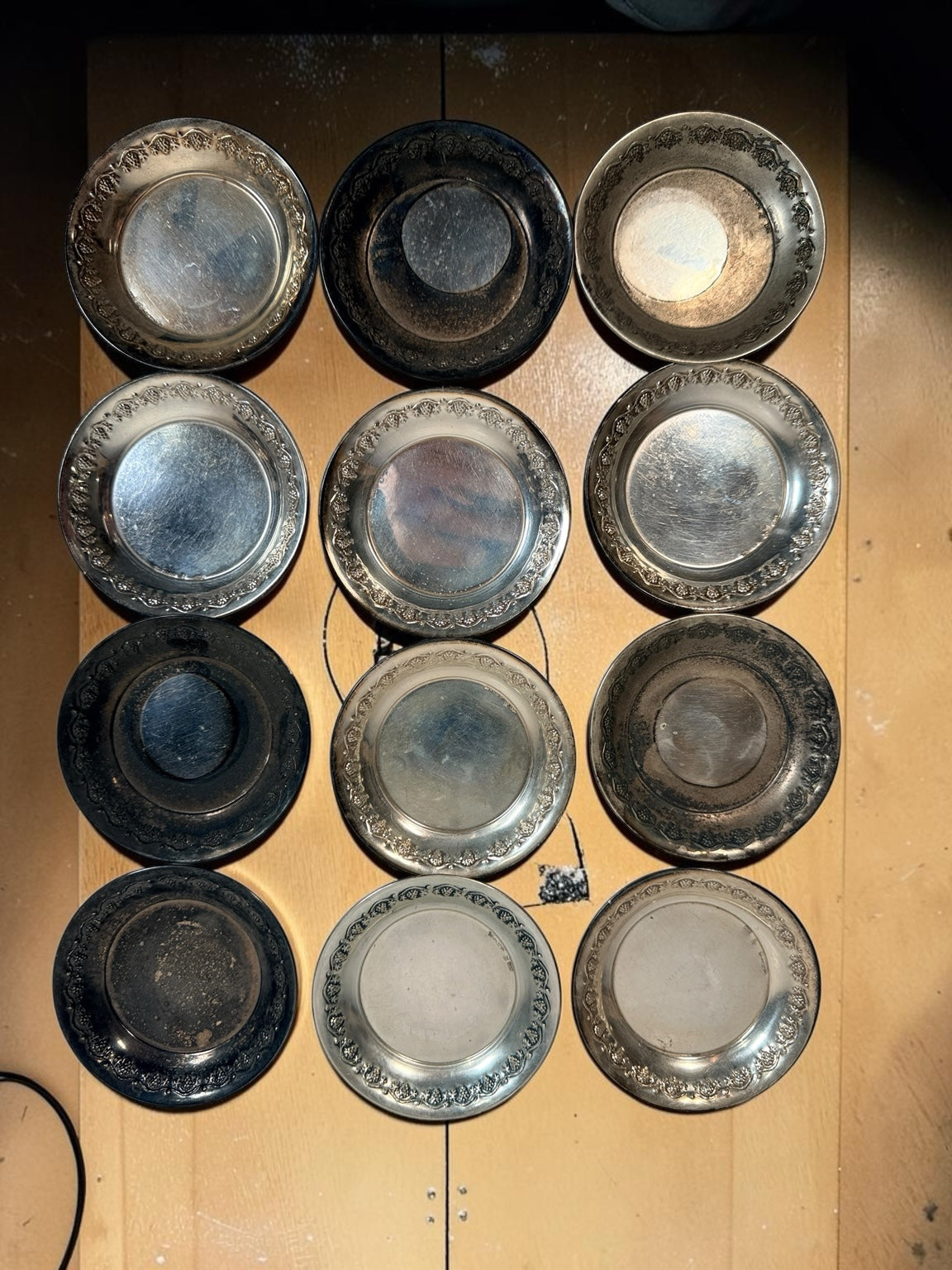Set of 12 Hazorfim Kiddush plates