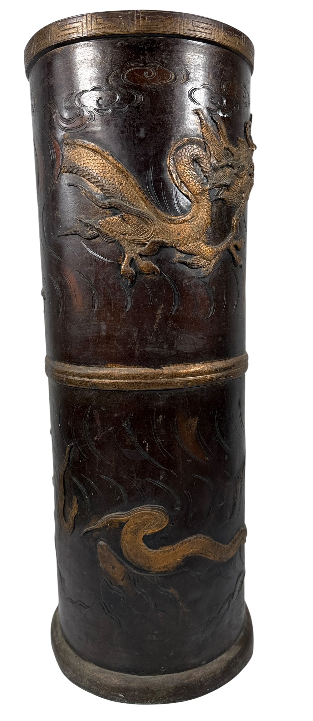 Porte-parapluie dragon chinois en bronze du milieu du siècle – Relief doré